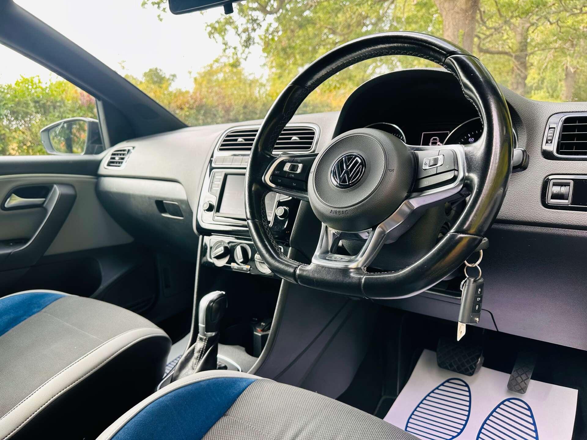 Volkswagen Polo view 18