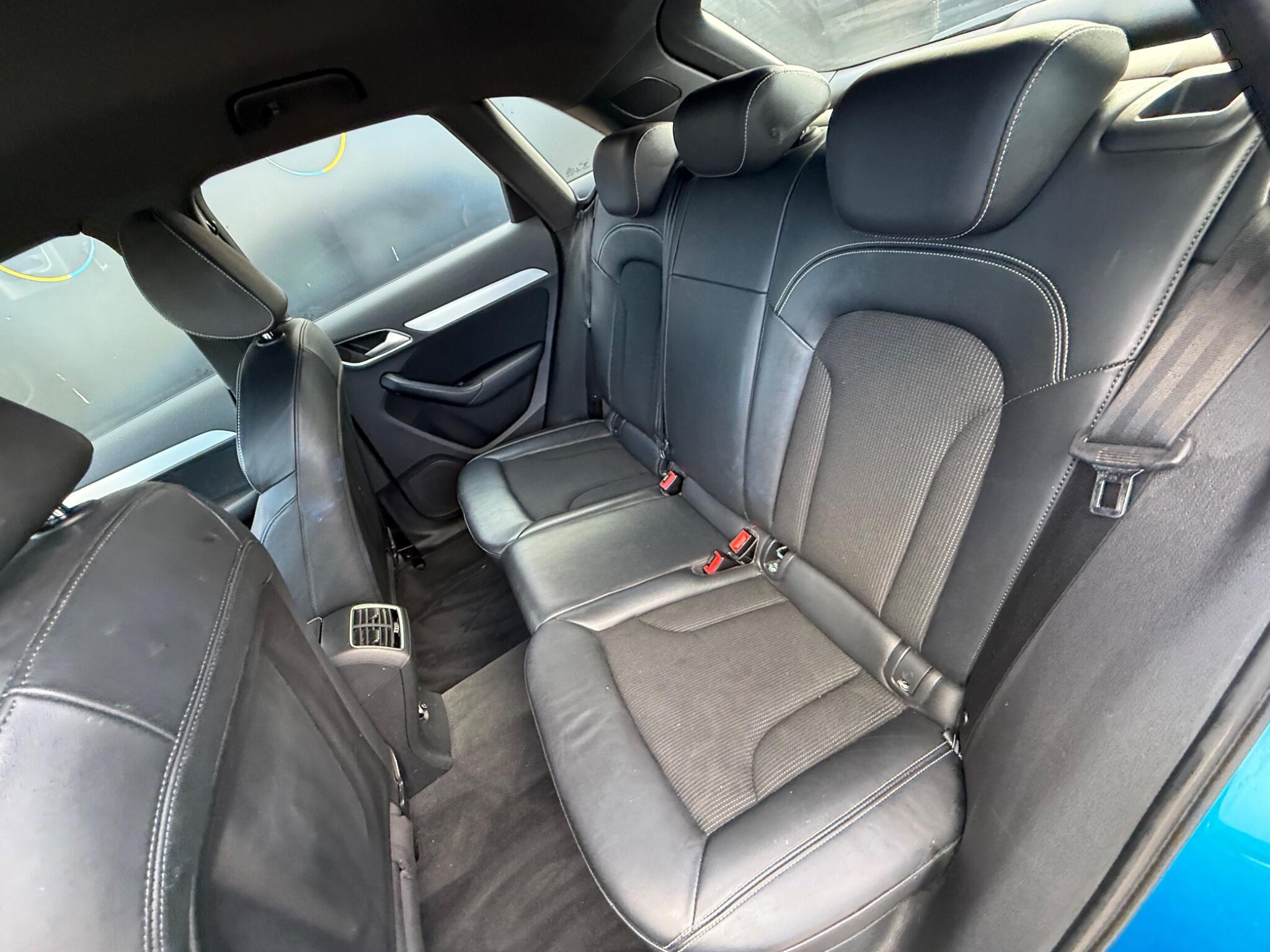 Audi Q3 view 20