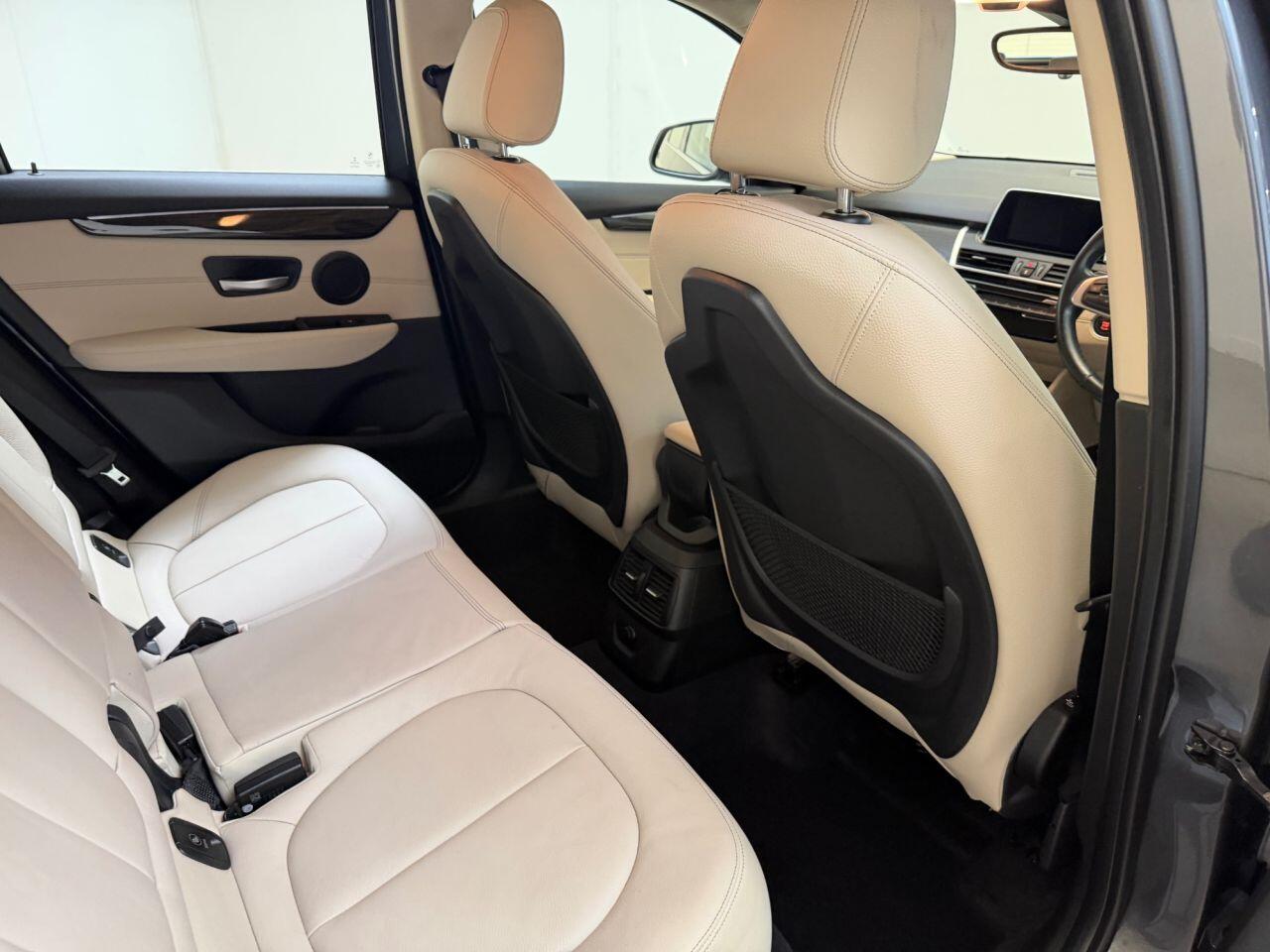 BMW 2 Series Active Tourer view 41