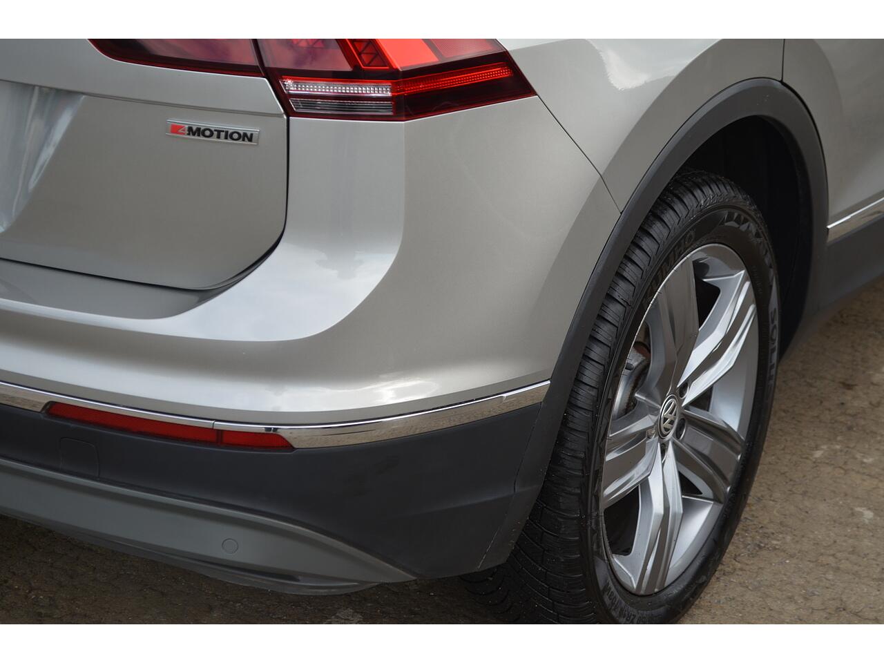 Volkswagen Tiguan view 38