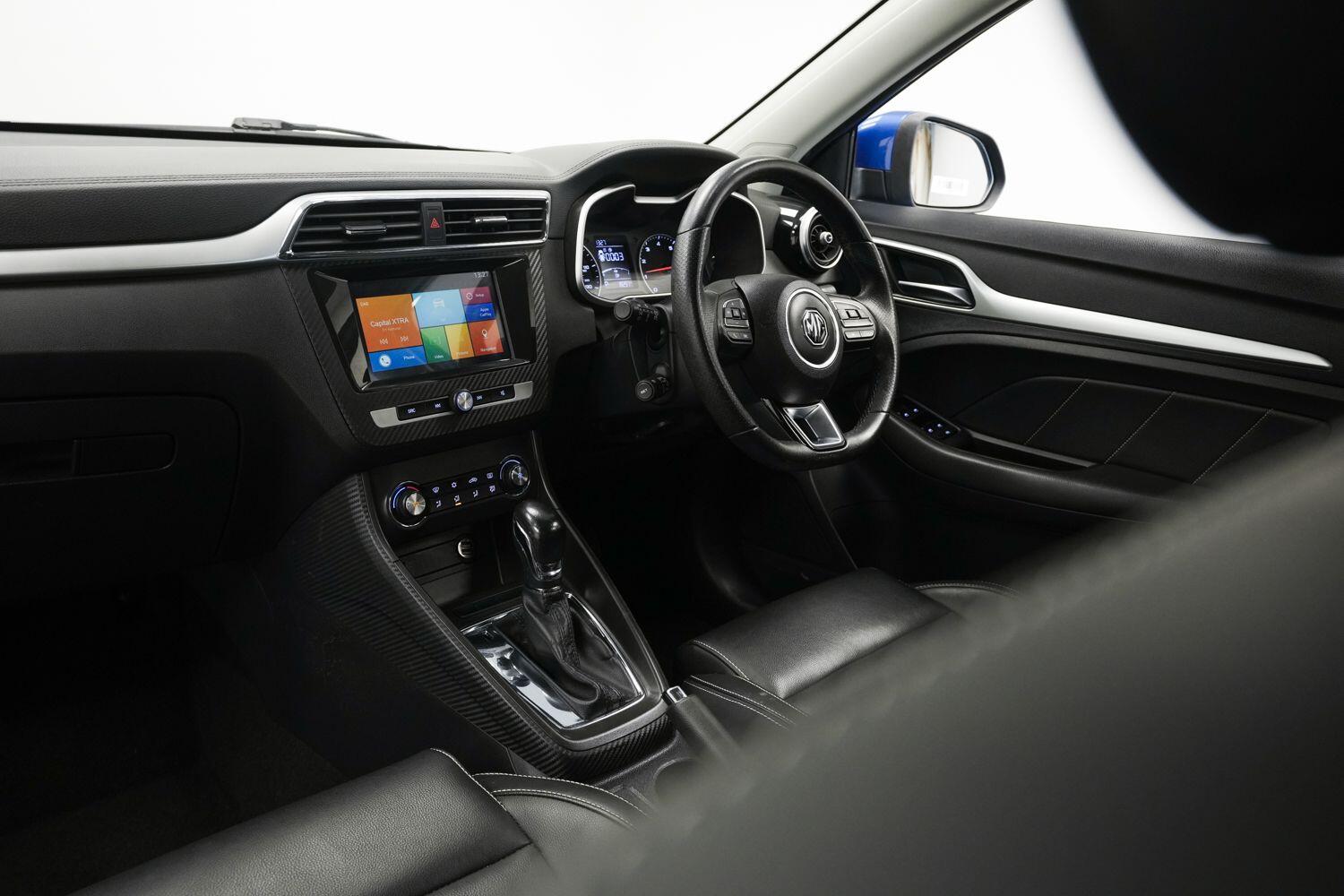 MG ZS view 16