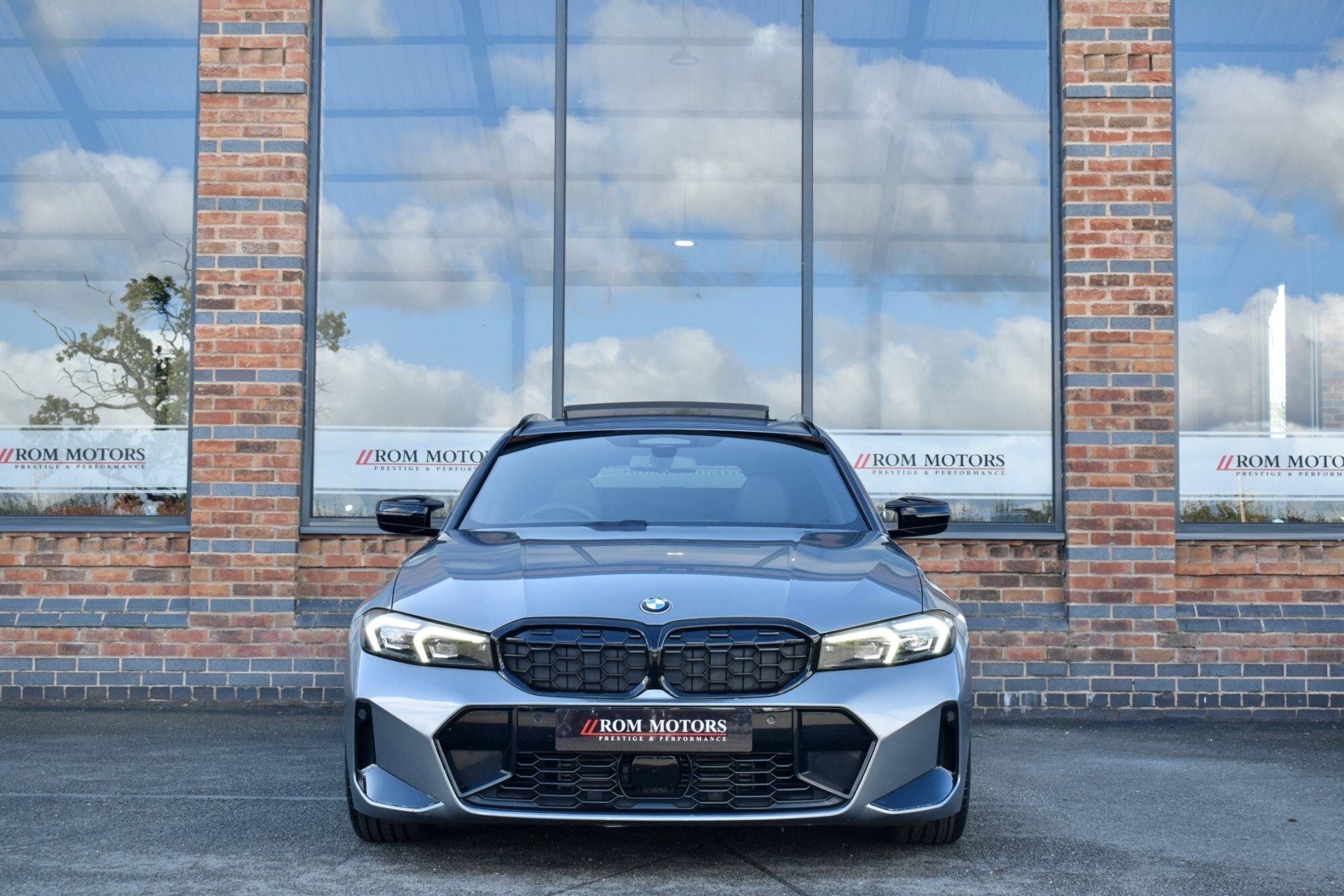 BMW 3 Series view 4
