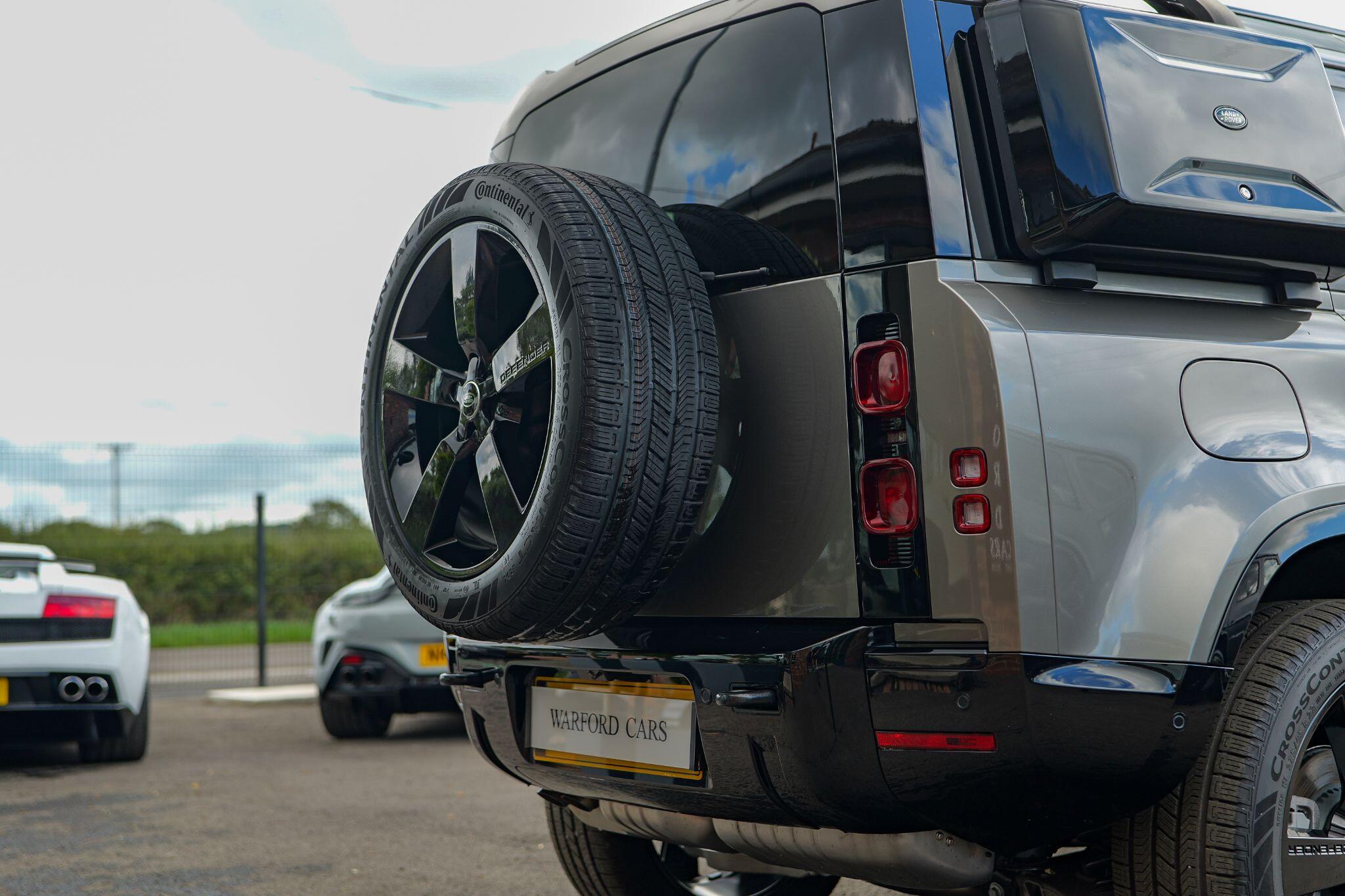 Land Rover Defender view 14