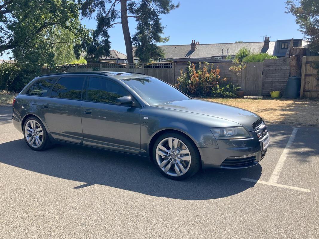 Audi S6 Avant view 26