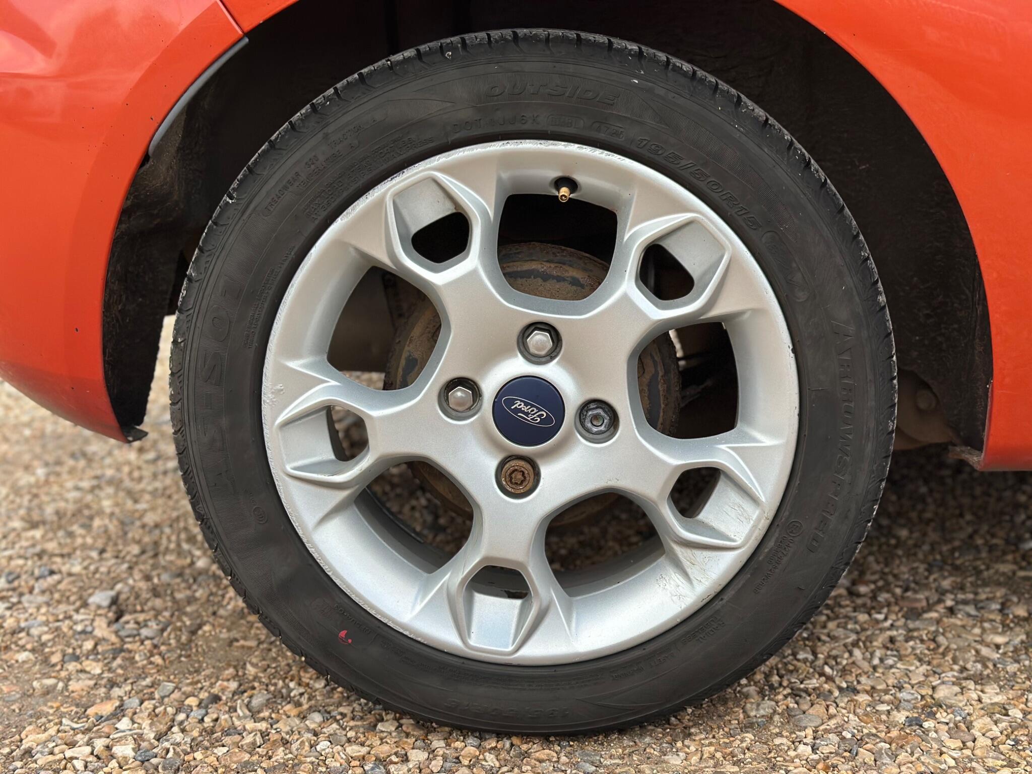 Ford Fiesta view 51