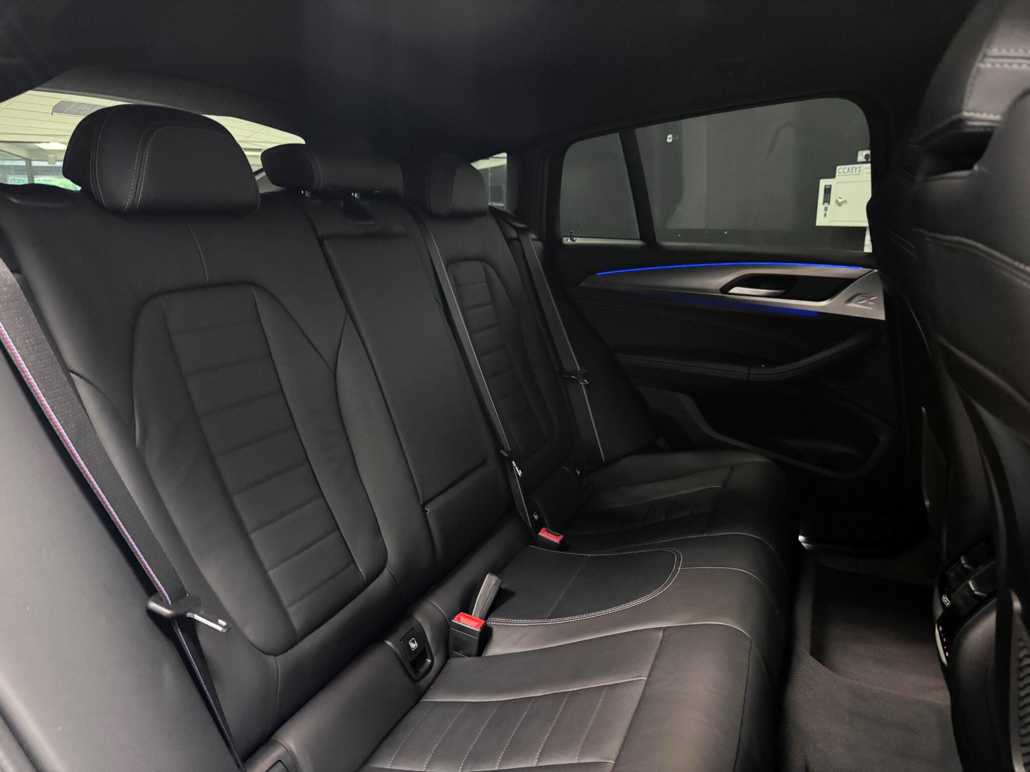 BMW X4 view 27