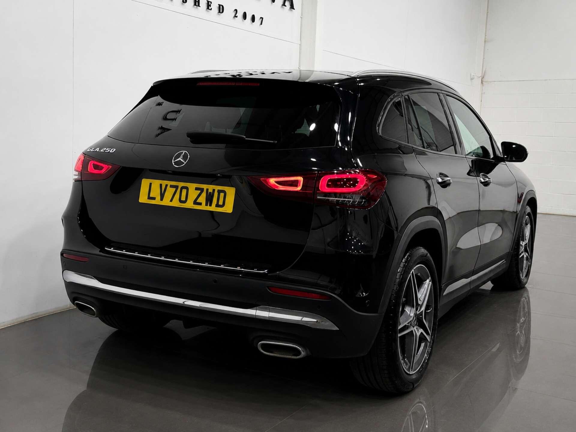 Mercedes-Benz Gla view 4