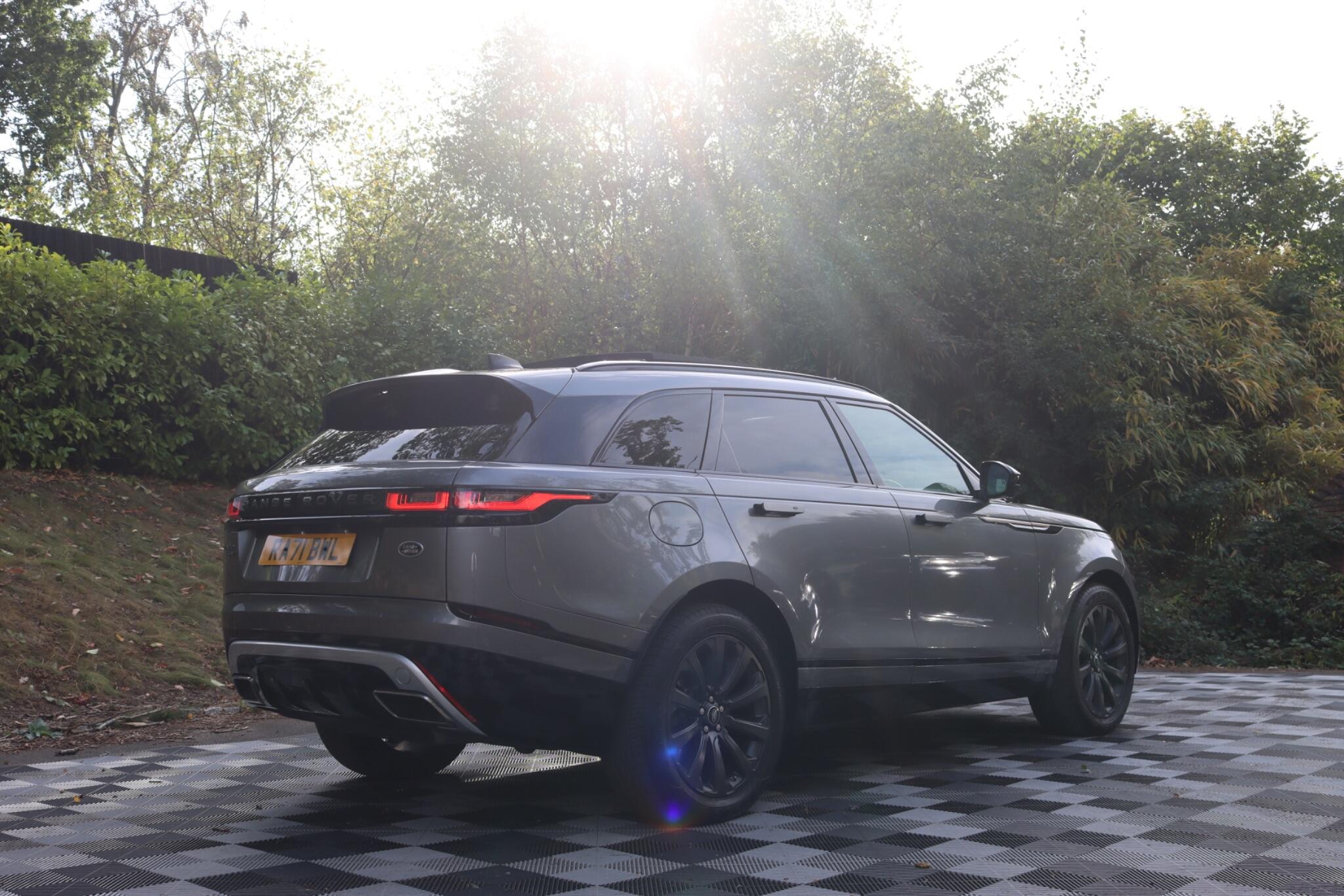 Land Rover Range Rover Velar view 31