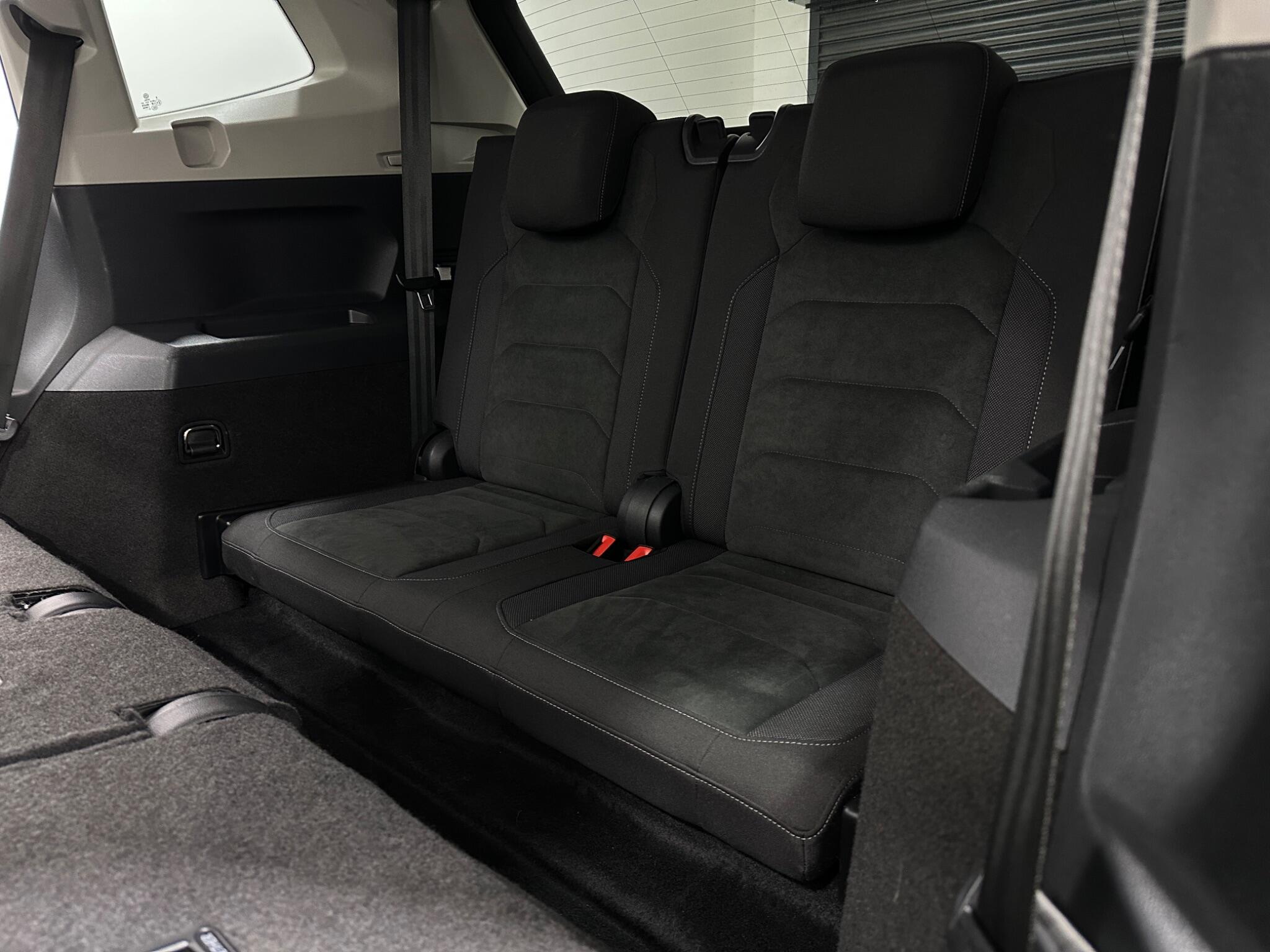 Volkswagen Tiguan Allspace view 45
