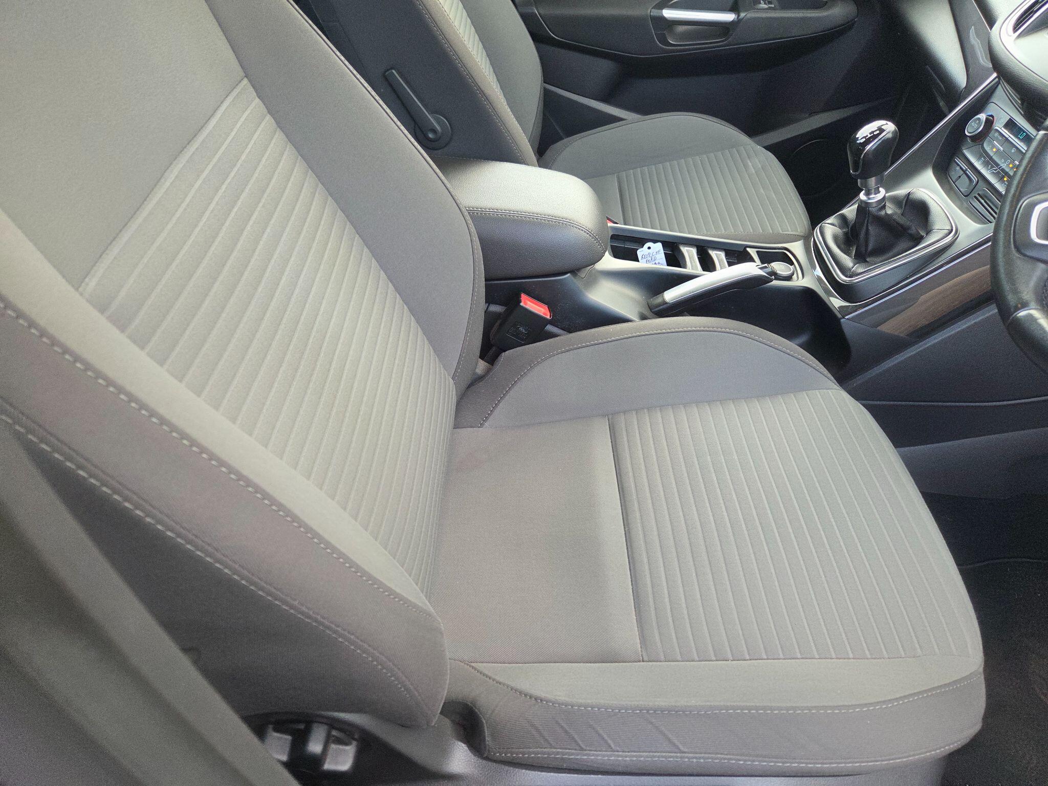 Ford C-Max view 11