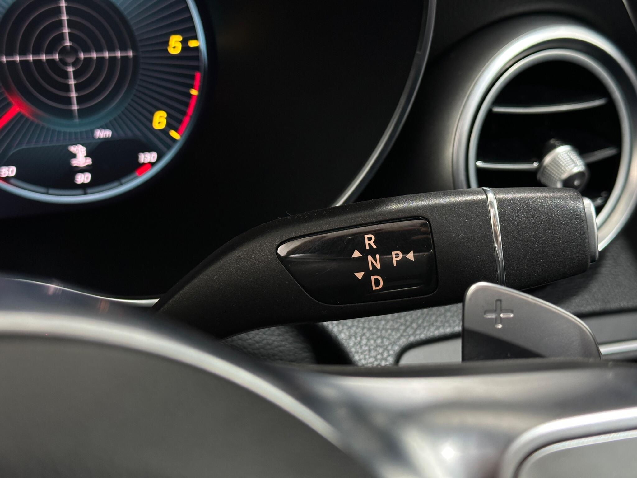 Mercedes-Benz C Class view 16