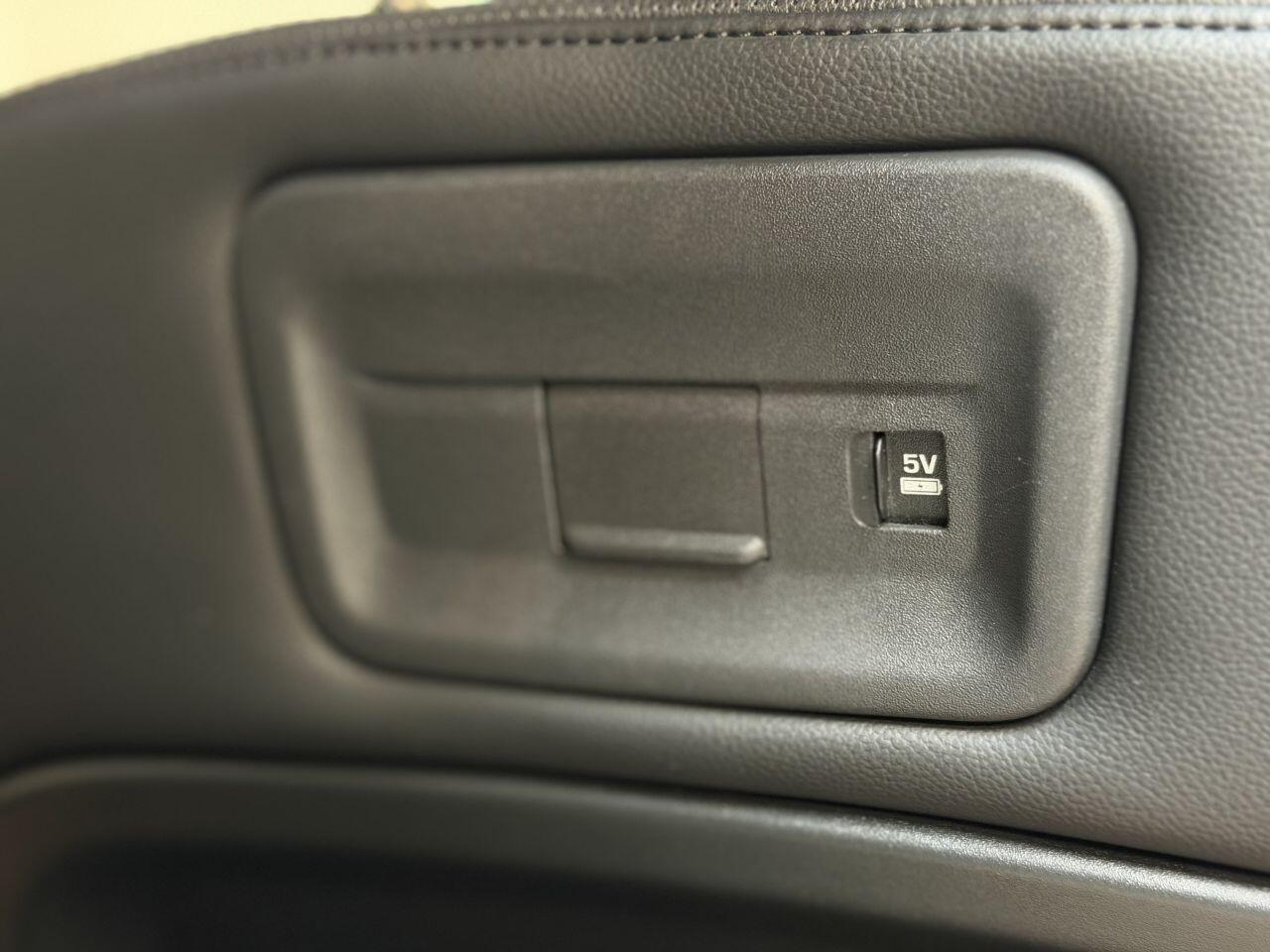 Land Rover Discovery 3 view 52