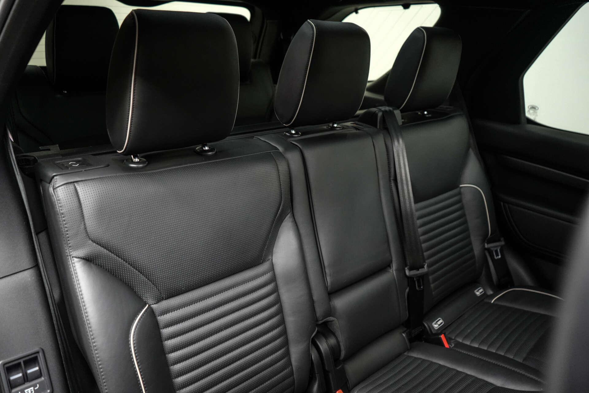 Land Rover Discovery view 24