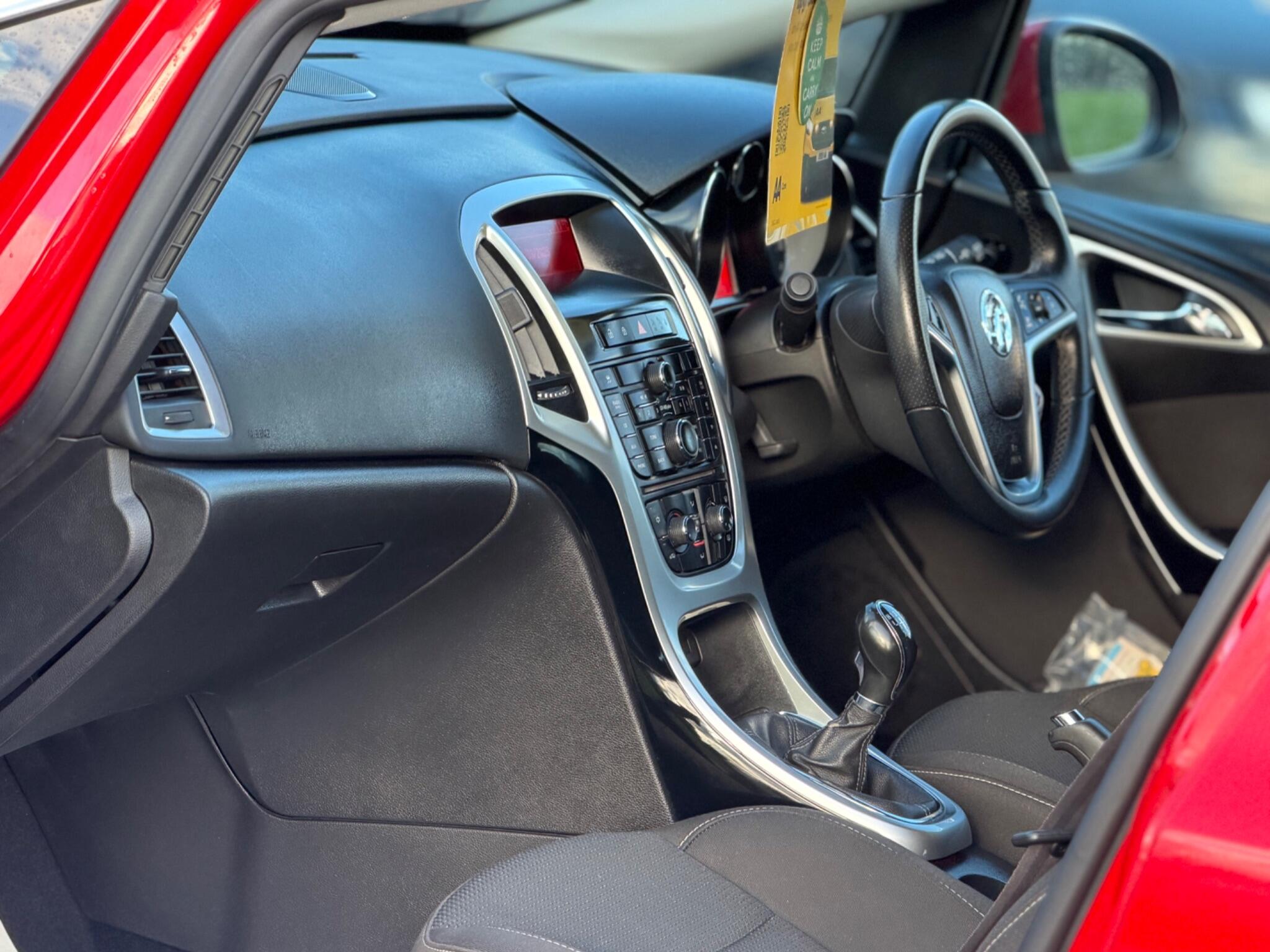 2014 Vauxhall Astra 1.6 16V SRi Sports Tourer Euro 5 5dr image 20