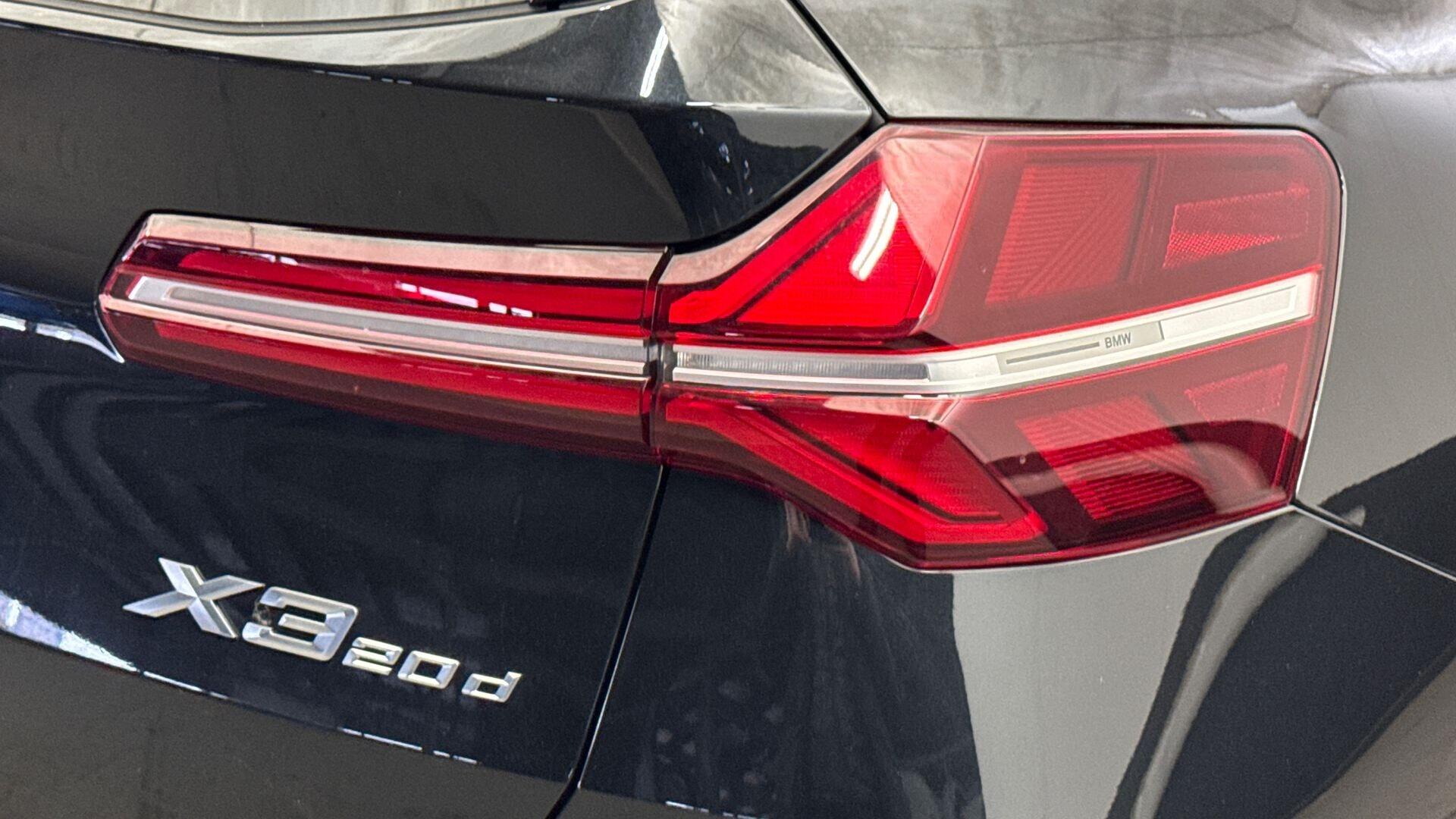 BMW X3 view 21