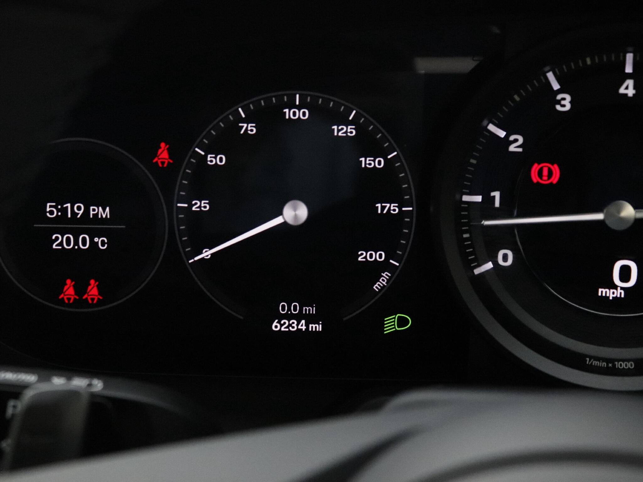 Porsche 911 view 26