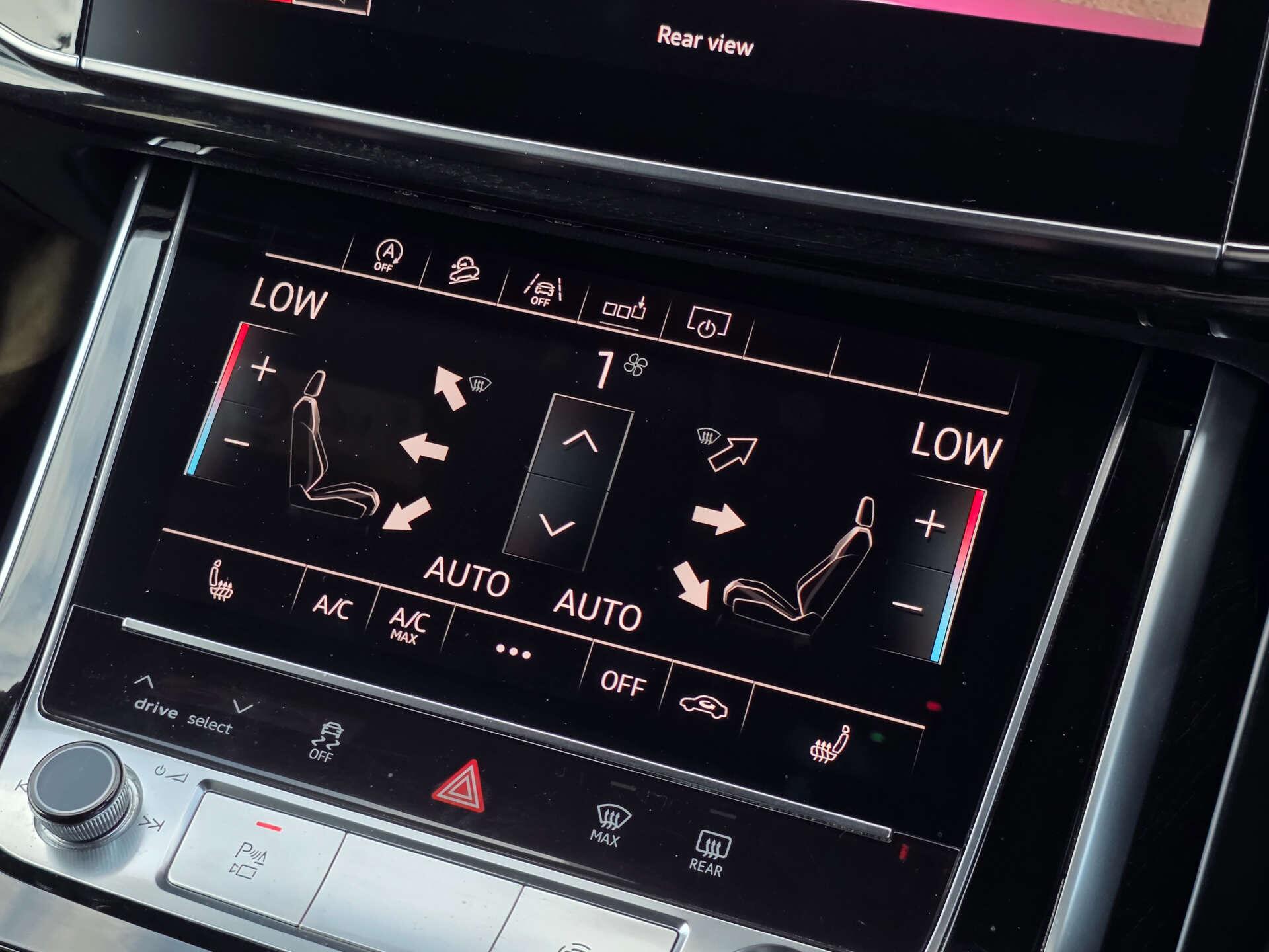Audi Q8 view 33