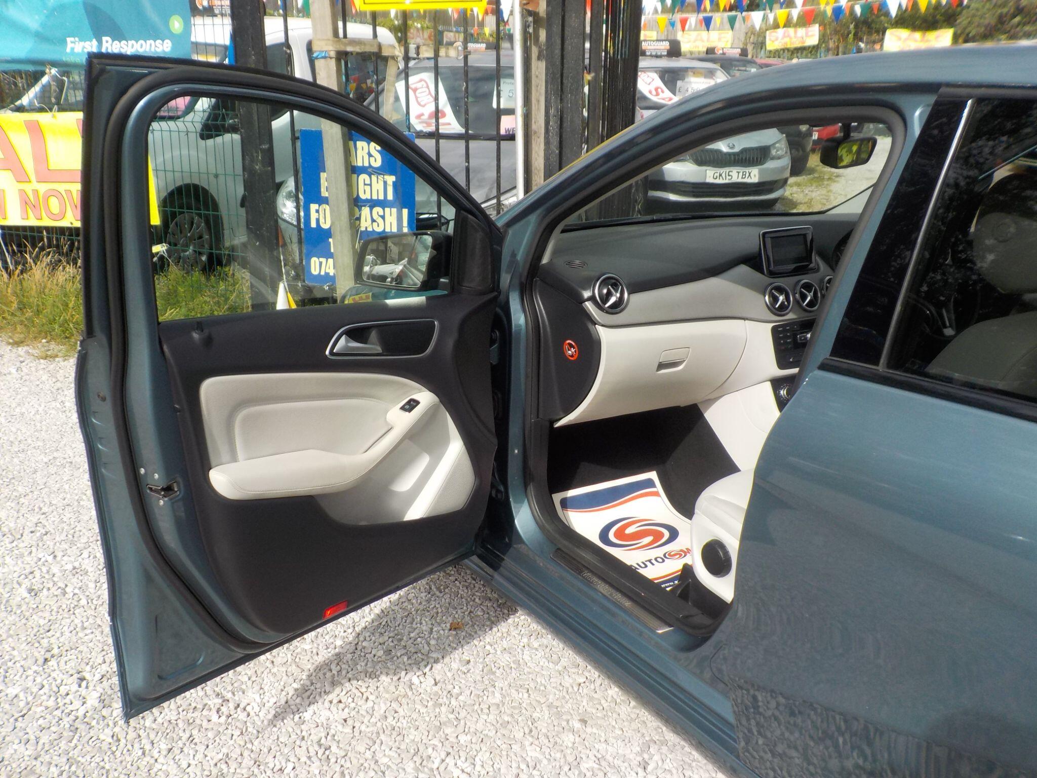 Mercedes-Benz B Class 1.8 B200 CDI Sport 7G-DCT Euro 5 (s/s) 5dr