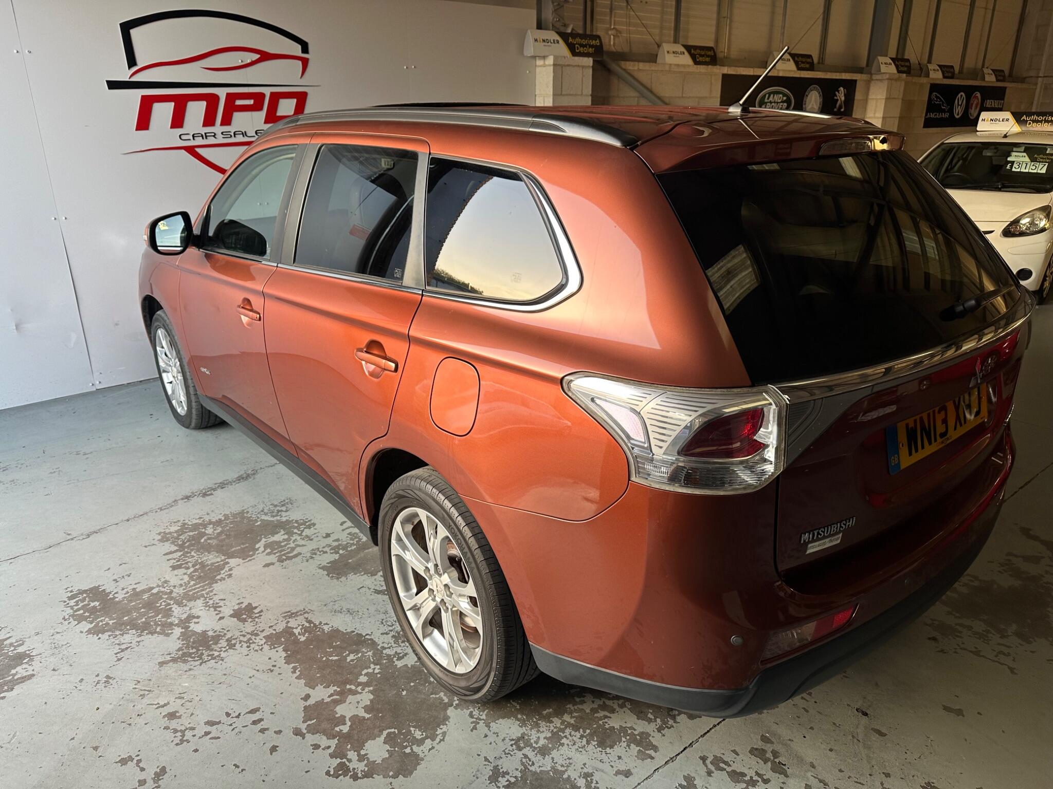 Mitsubishi Outlander view 35