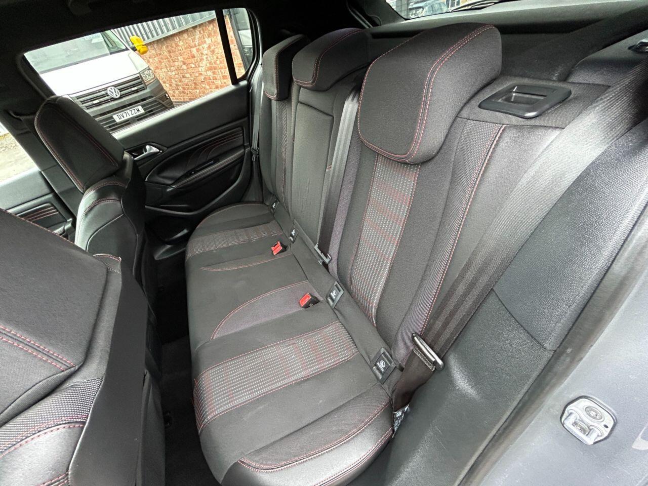 Peugeot 308 view 13