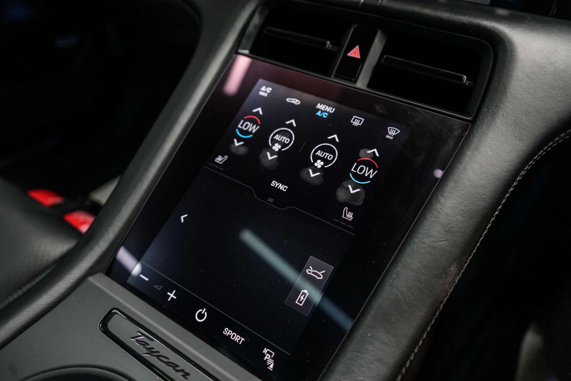 Porsche Taycan view 35