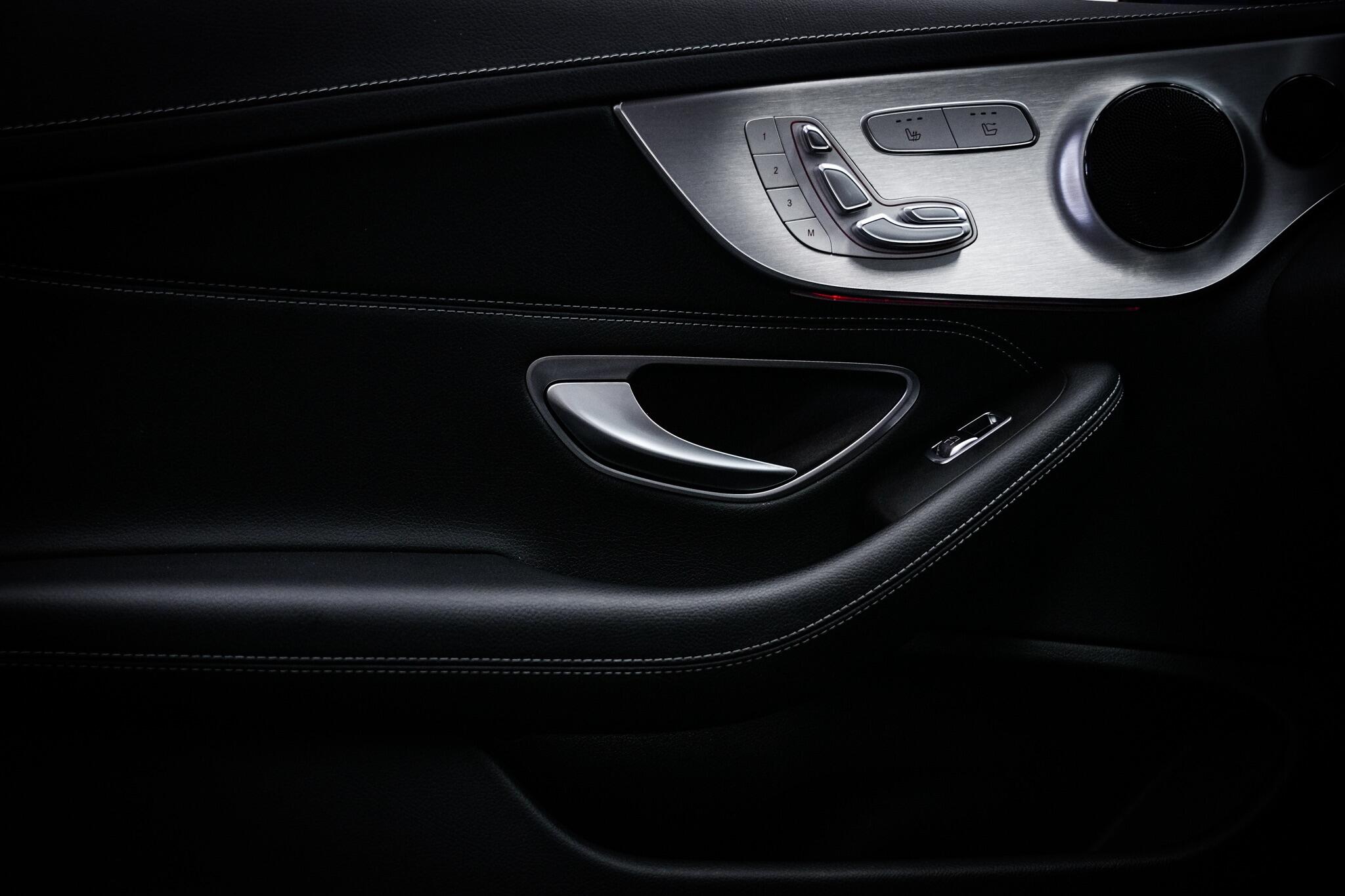 Mercedes-Benz C-Class view 52