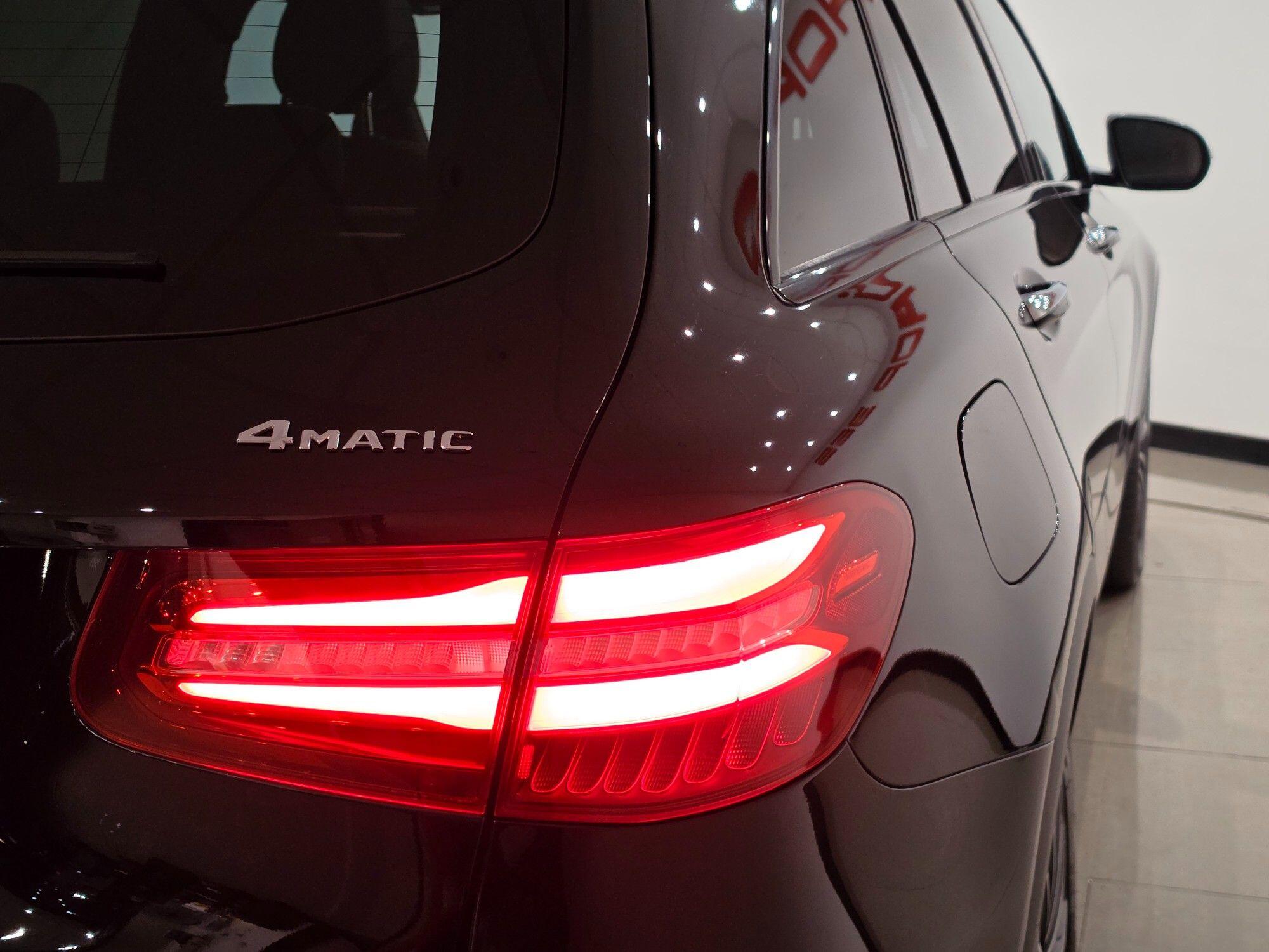 Mercedes-Benz GLC view 14