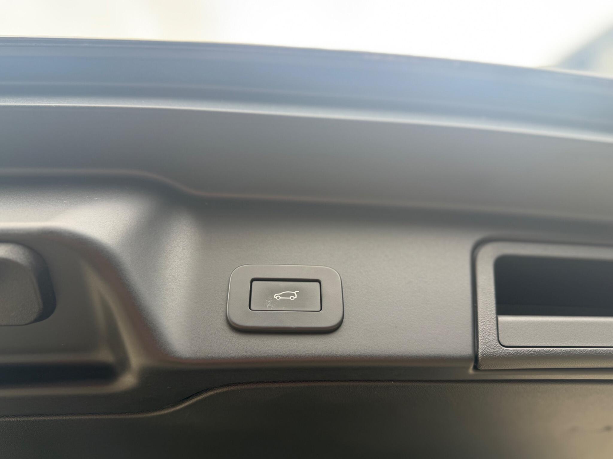 Land Rover Range Rover Evoque view 35