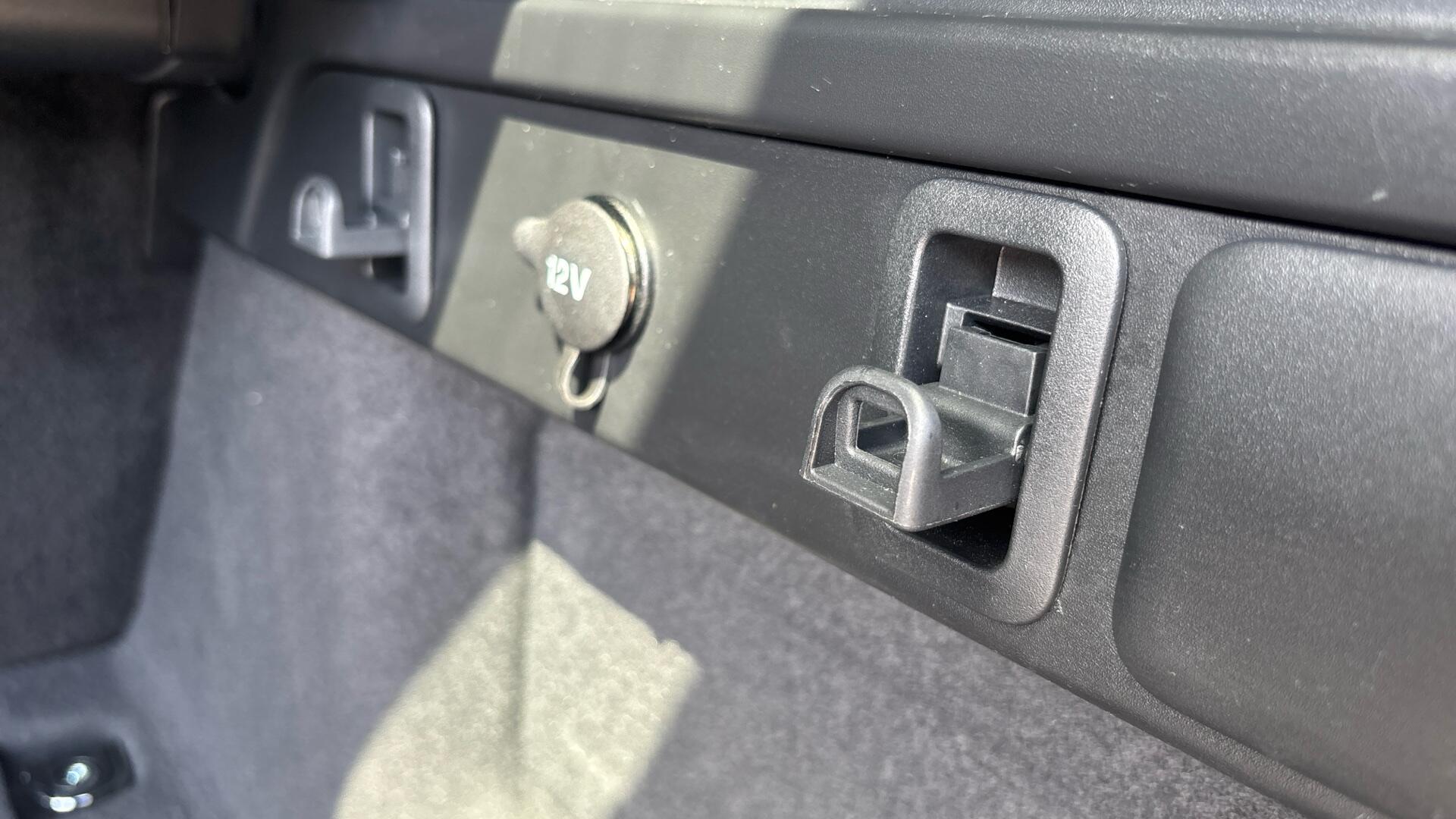 Land Rover Range Rover Velar view 26