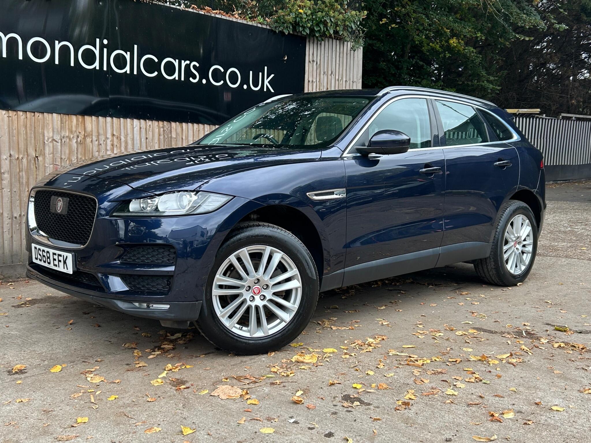 Jaguar F-Pace view 8