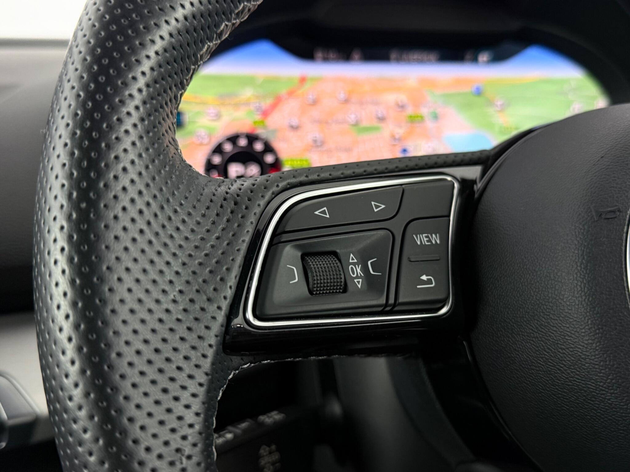 Audi Q2 view 15