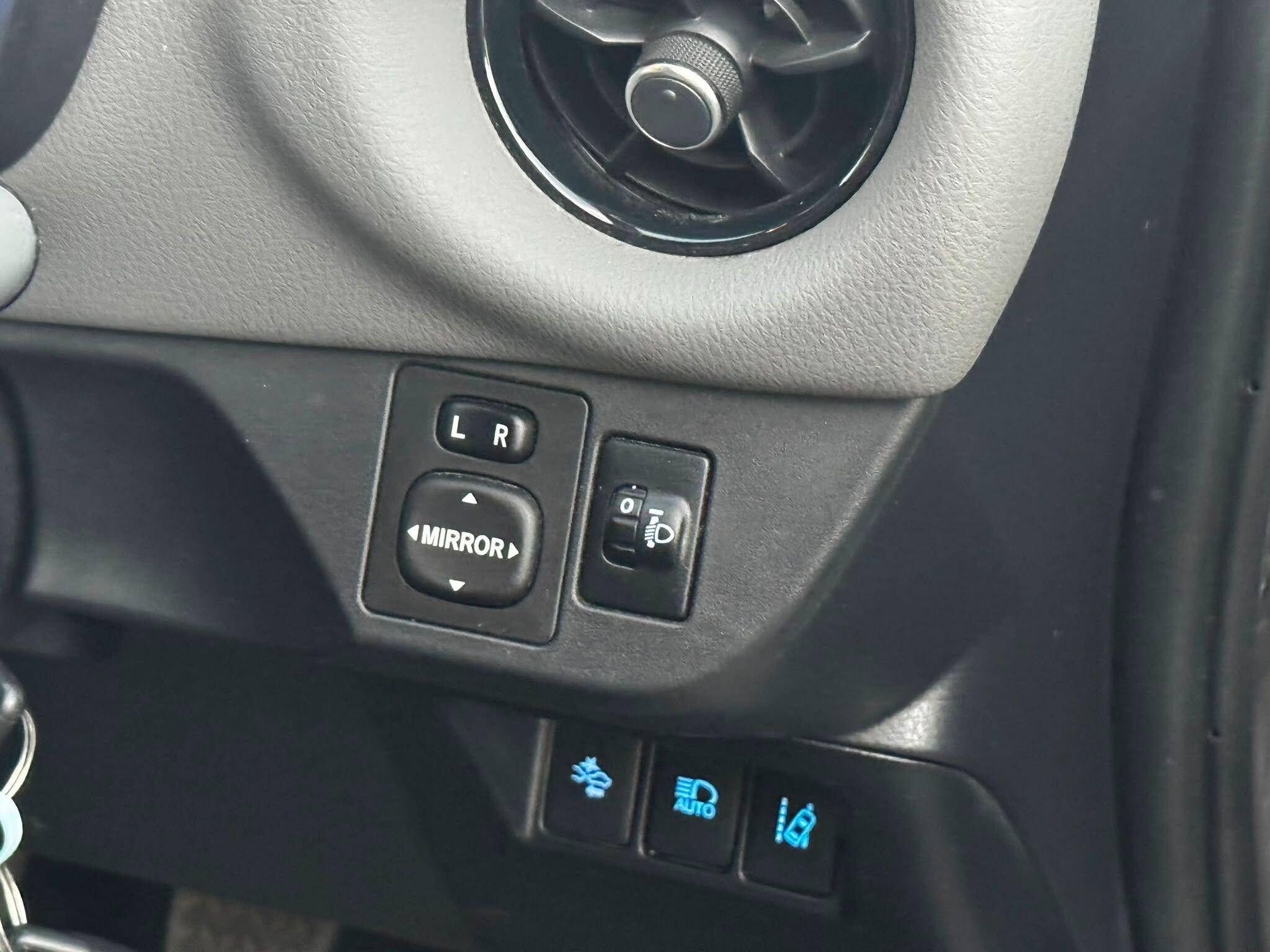Toyota Yaris view 19