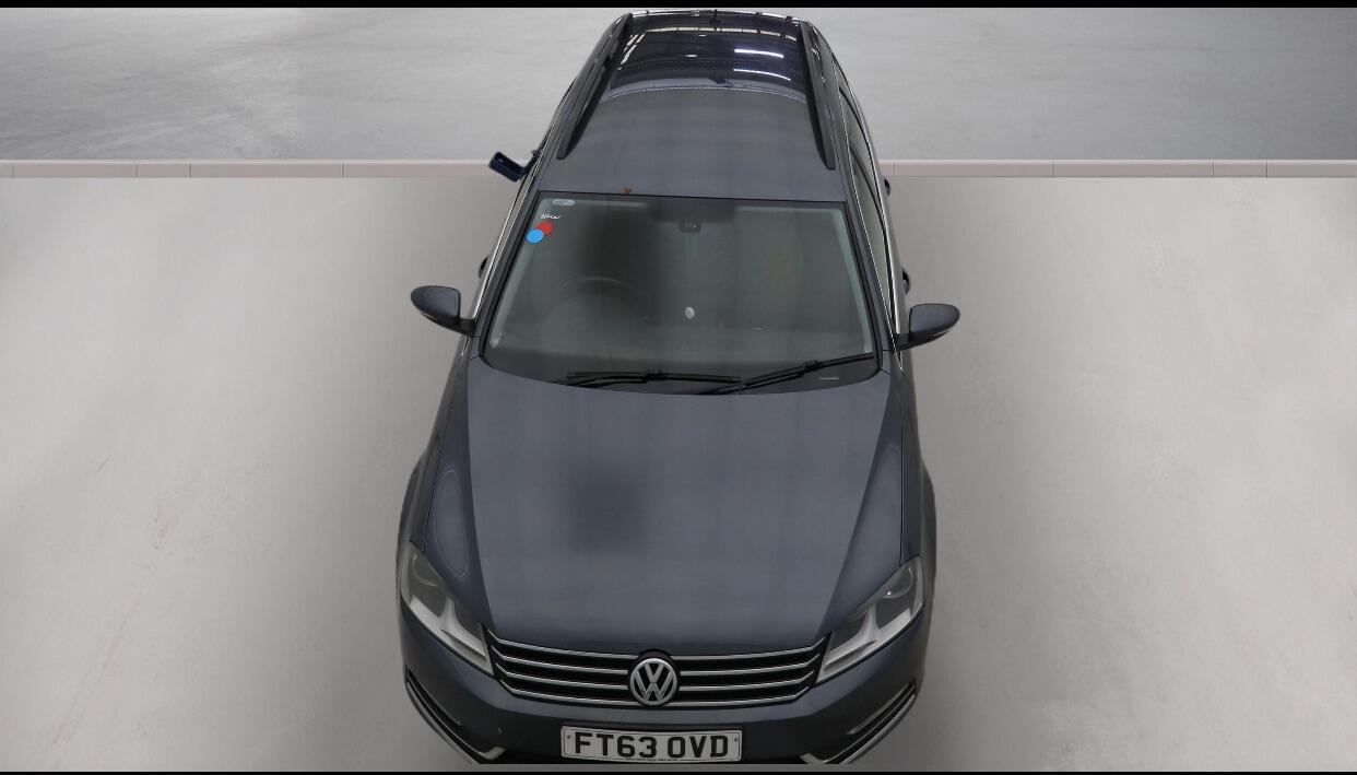 Volkswagen Passat view 7