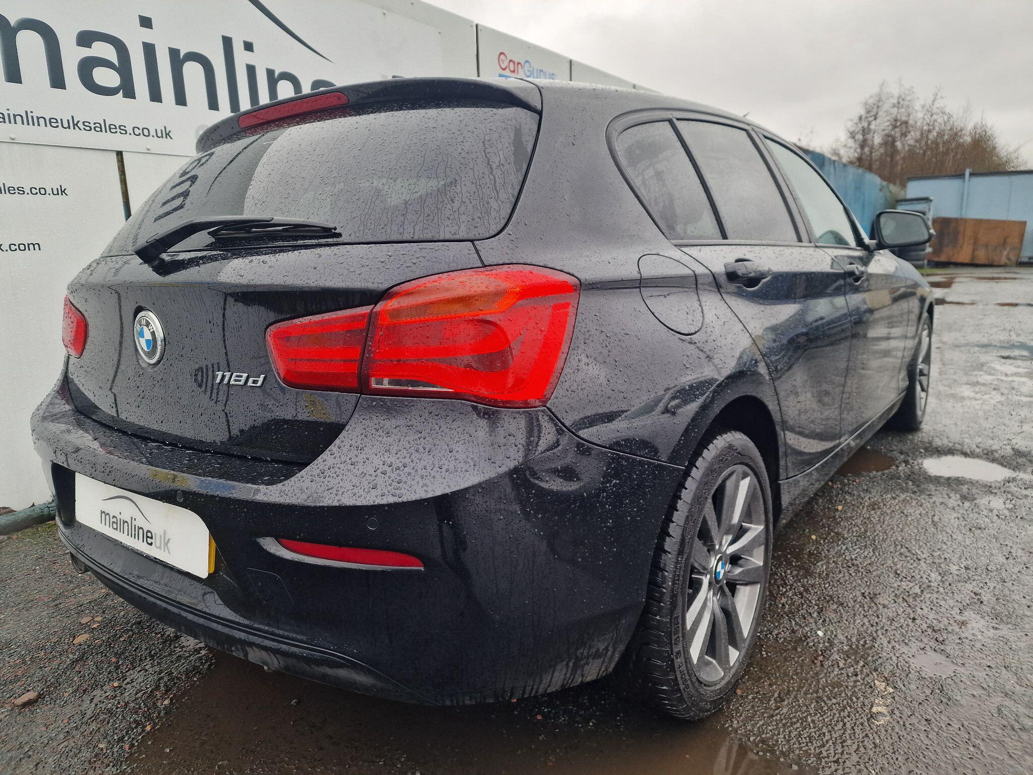 BMW 1 Series view 25