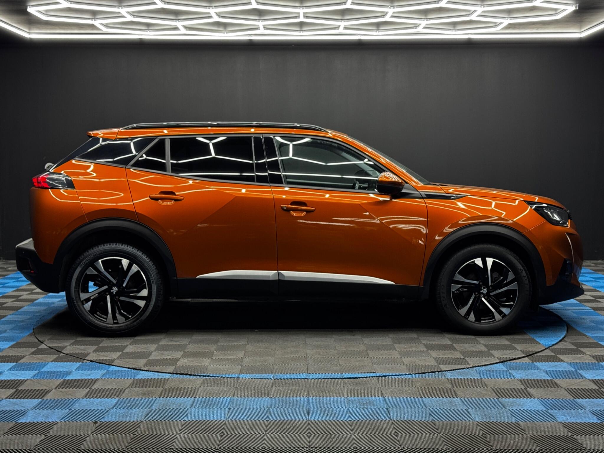 Peugeot 2008 view 4
