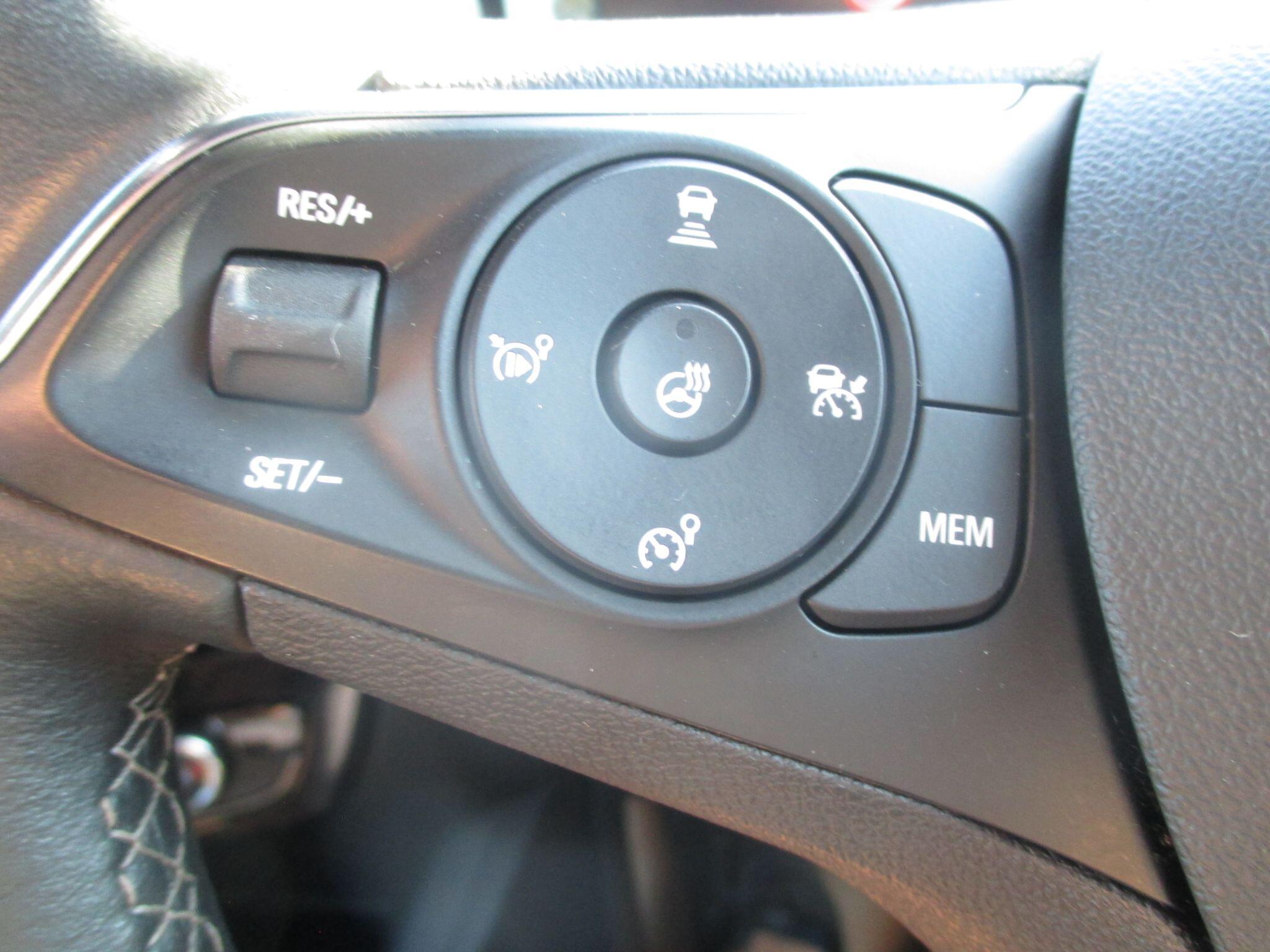 Vauxhall Mokka Electric view 33