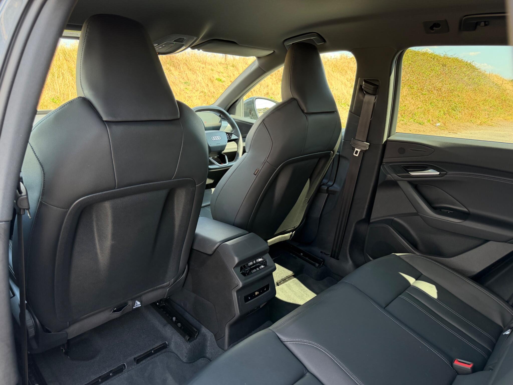 Audi E-Tron view 24