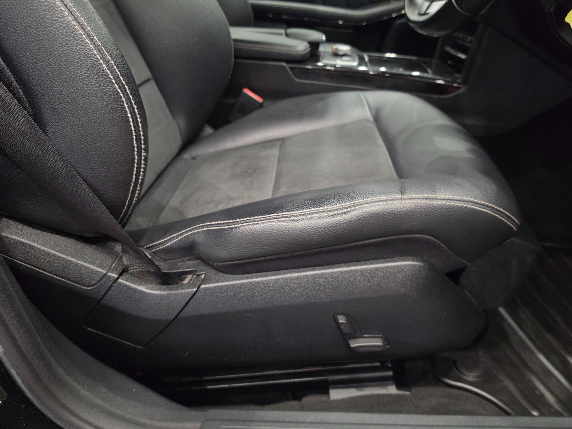 Mercedes-Benz E-Class view 27