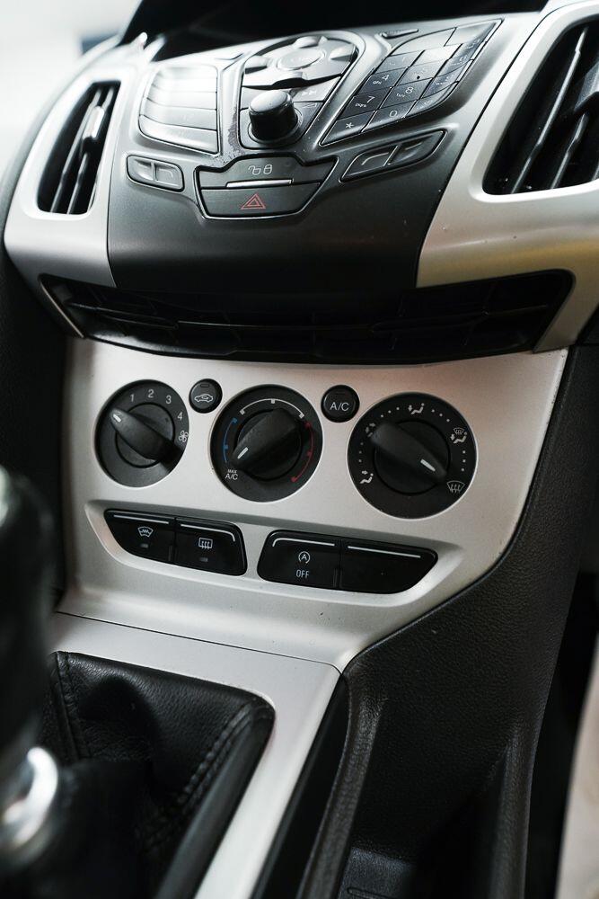 Ford Focus view 24