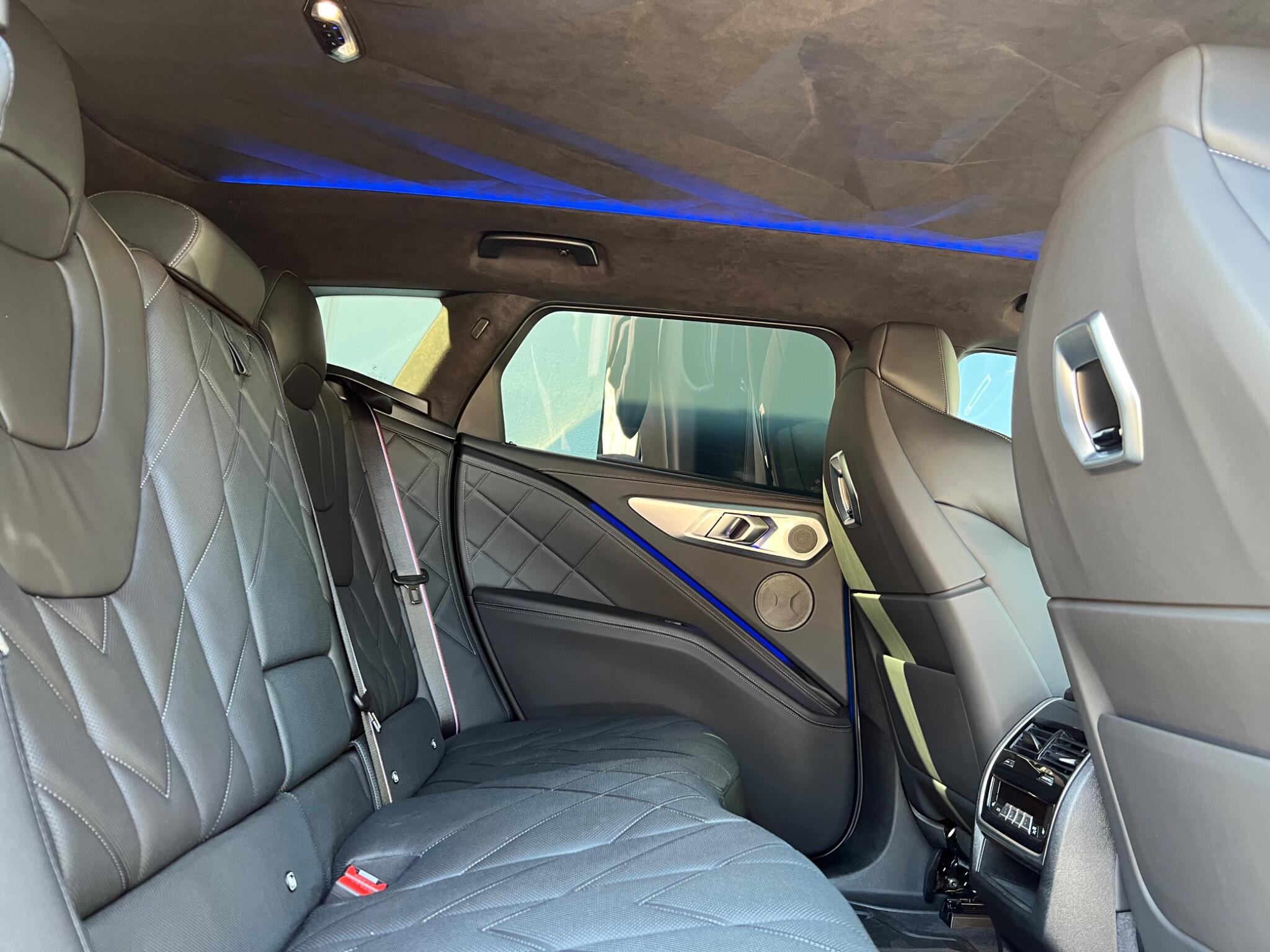 BMW XM view 15