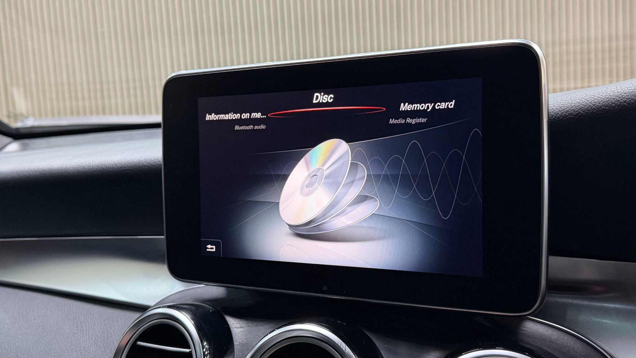 Mercedes-Benz GLC view 27