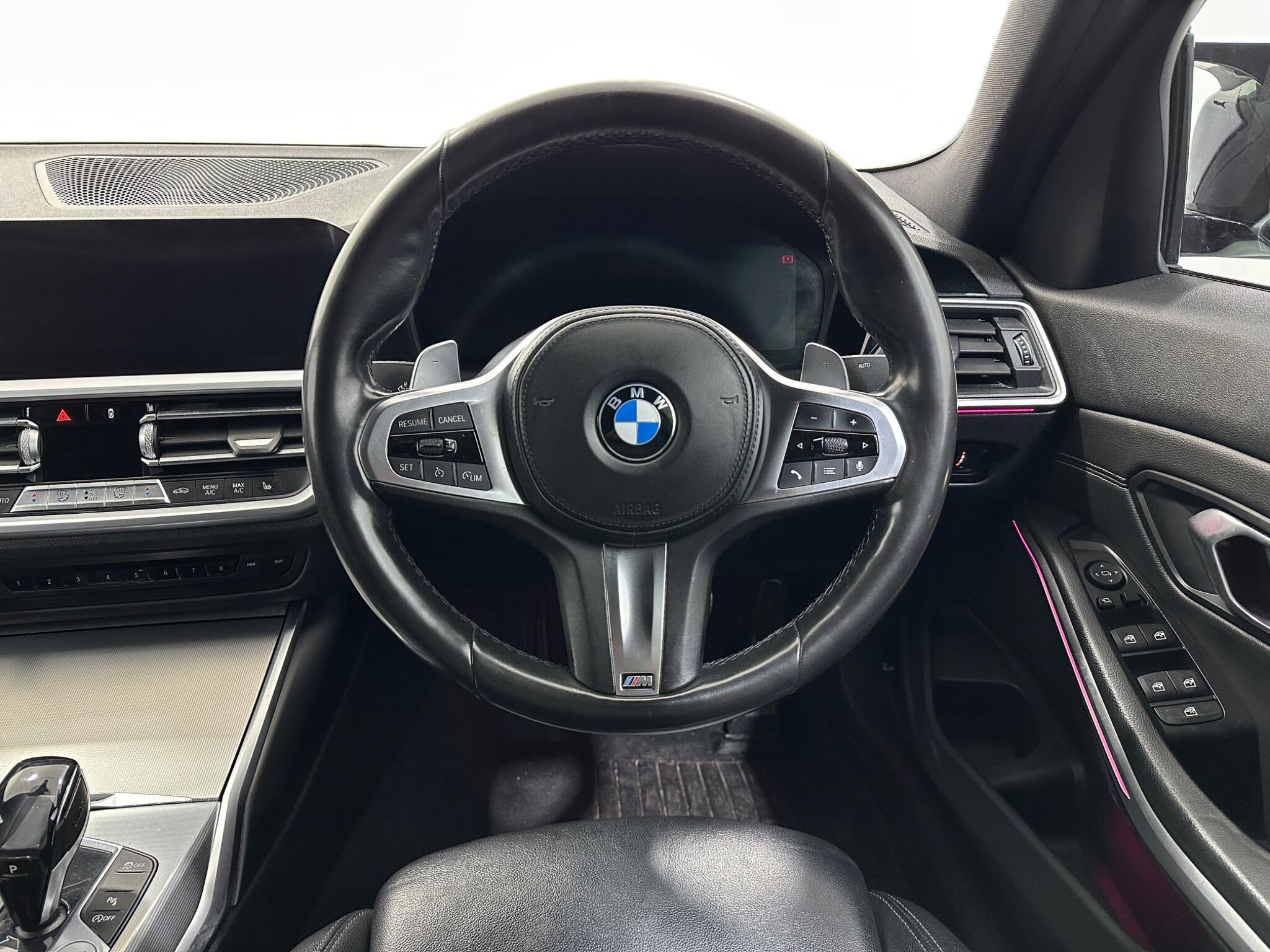 BMW 3 Series view 13