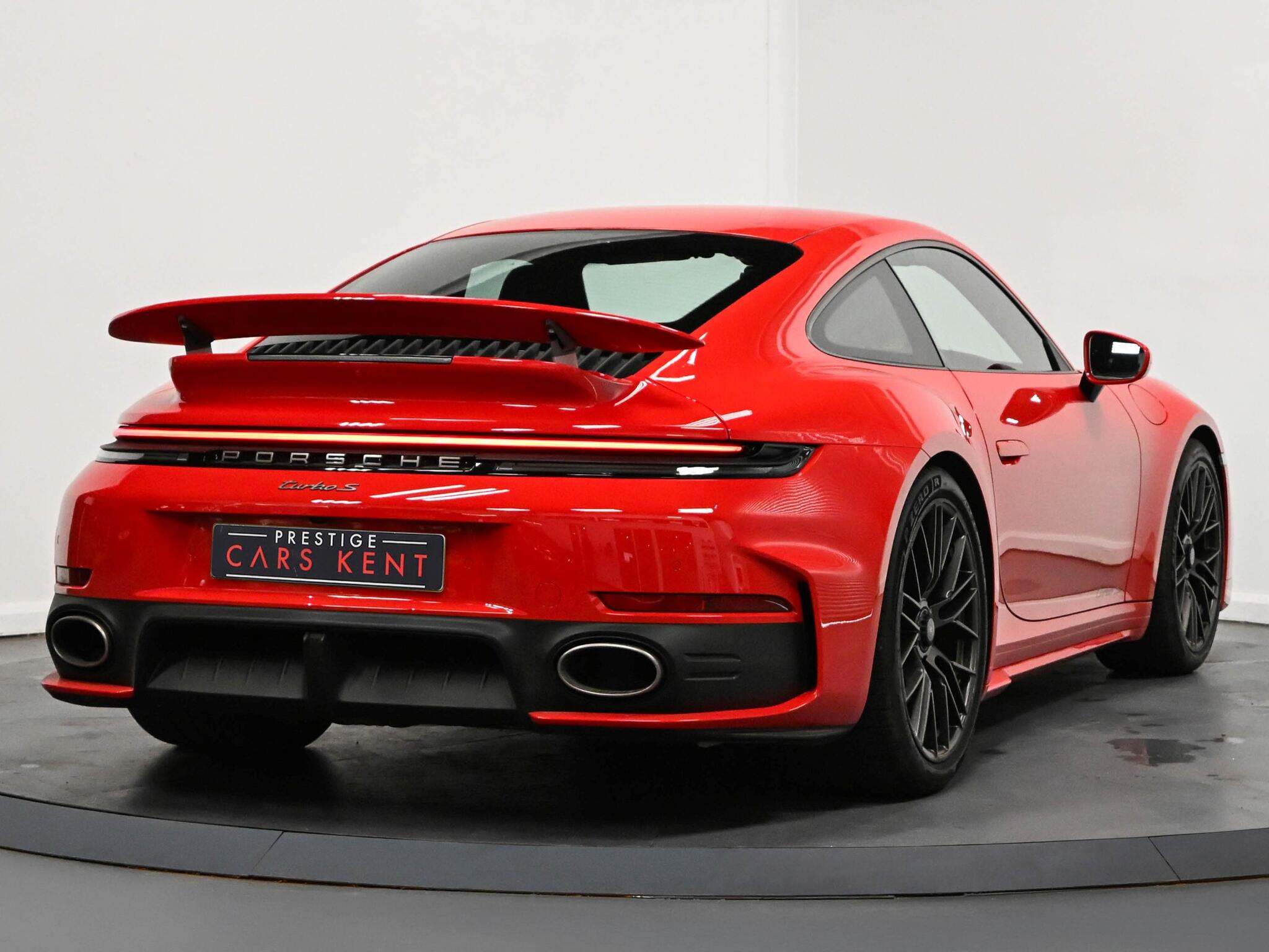 Porsche 911 view 30