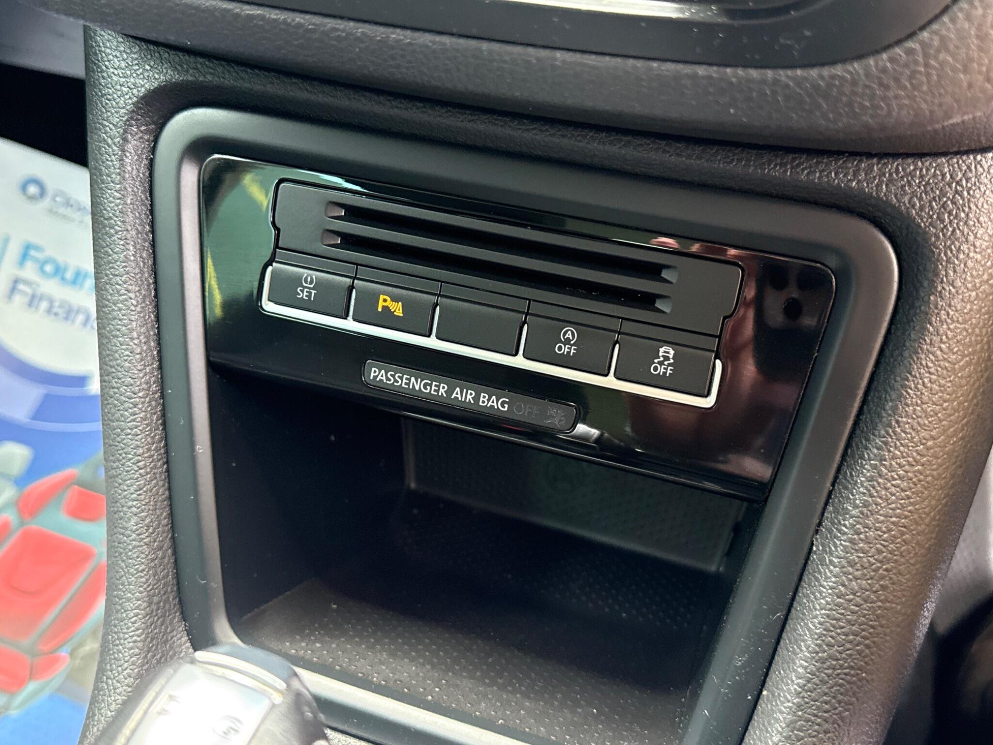 Volkswagen Sharan view 32