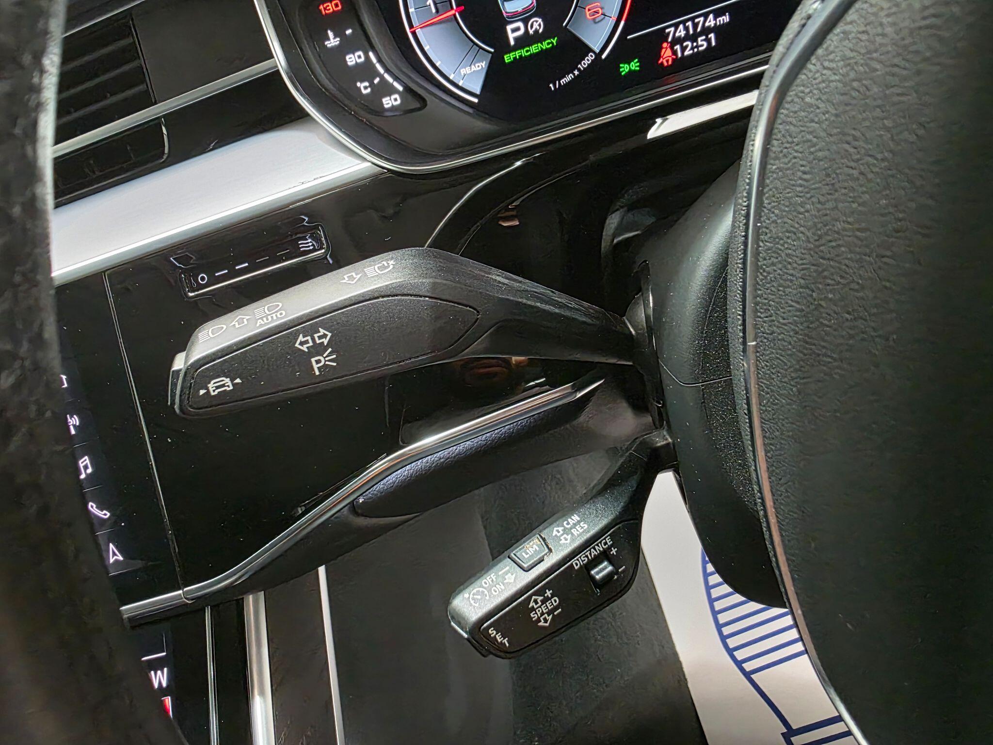 Audi A8 view 27