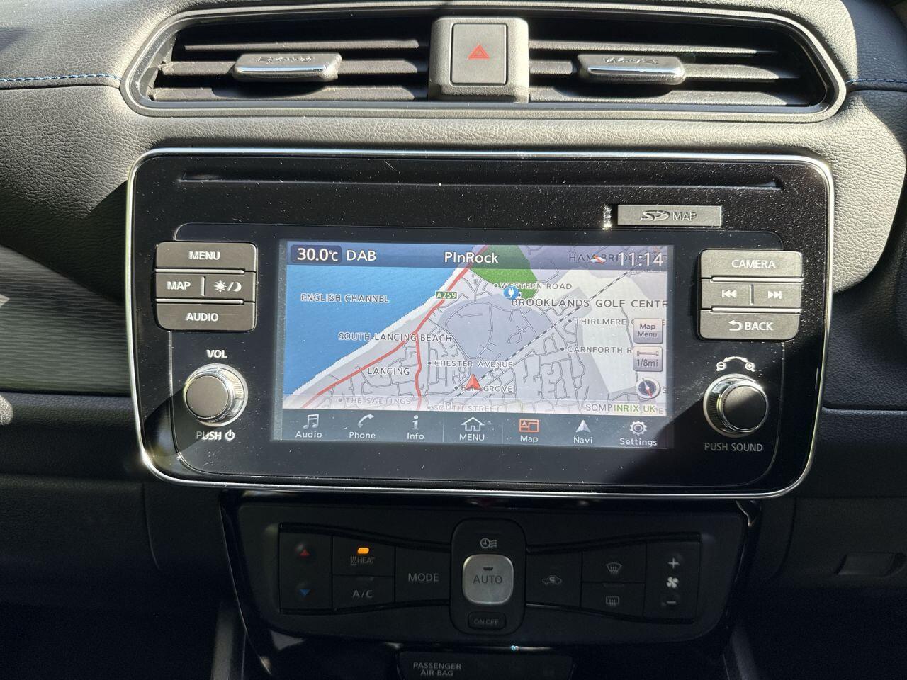 Nissan Leaf view 16