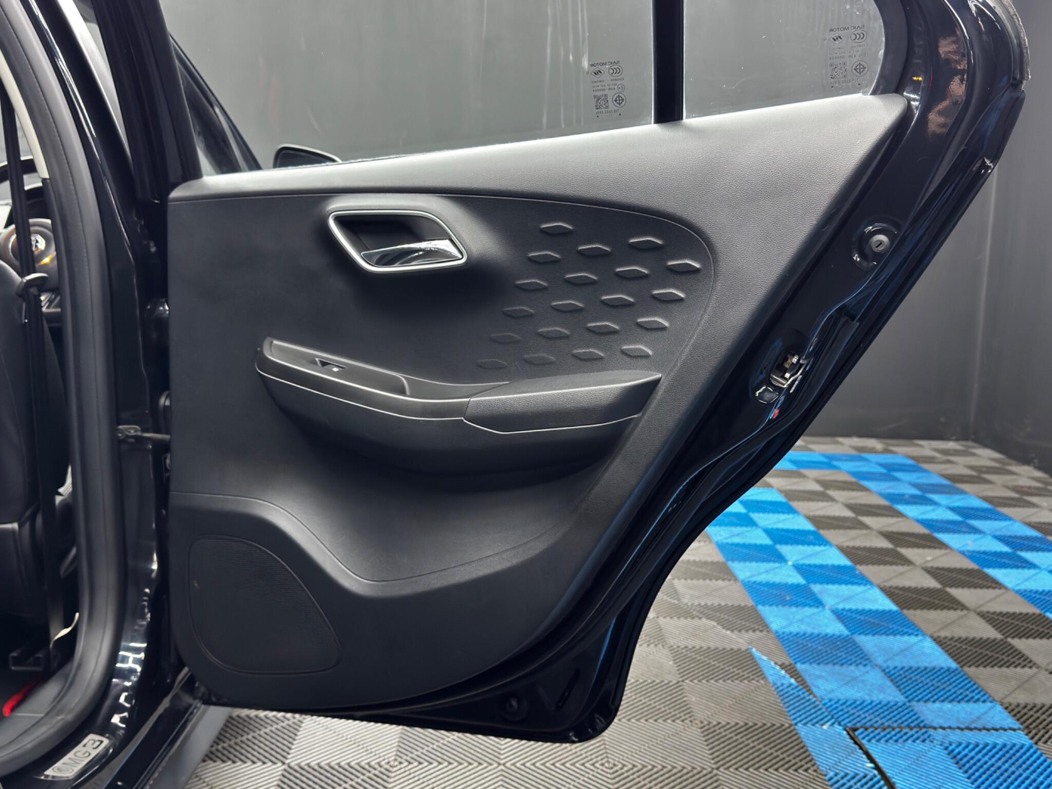 MG MG3 view 37