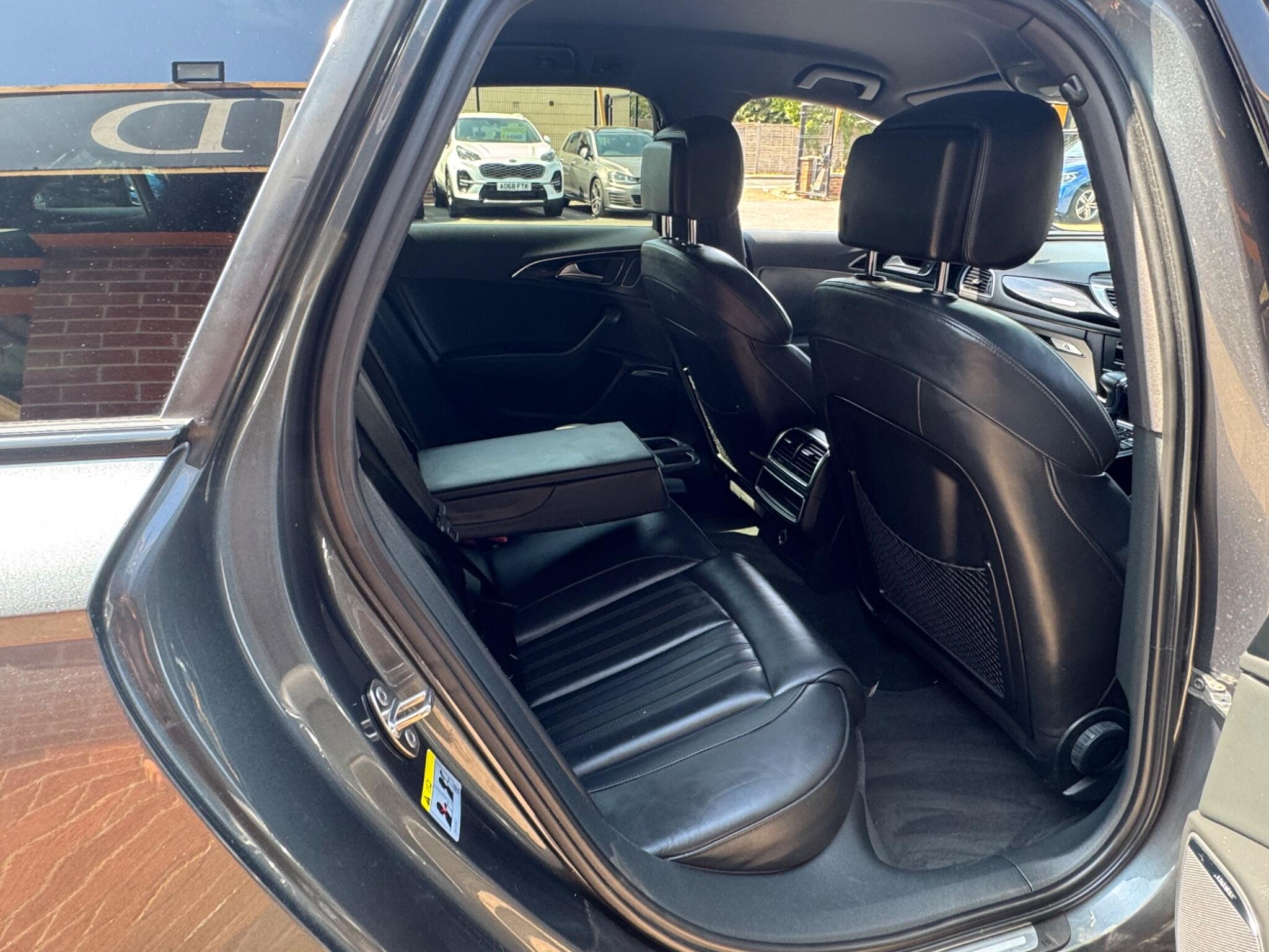 Audi A6 Avant view 13