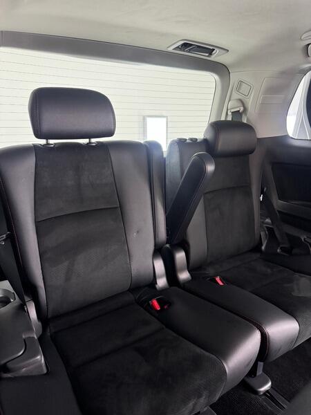 2013 Toyota Vellfire image 24