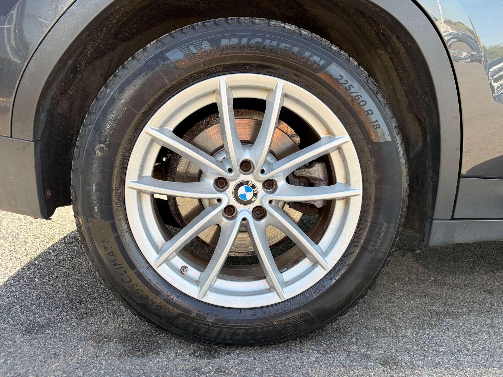 BMW X3 view 11